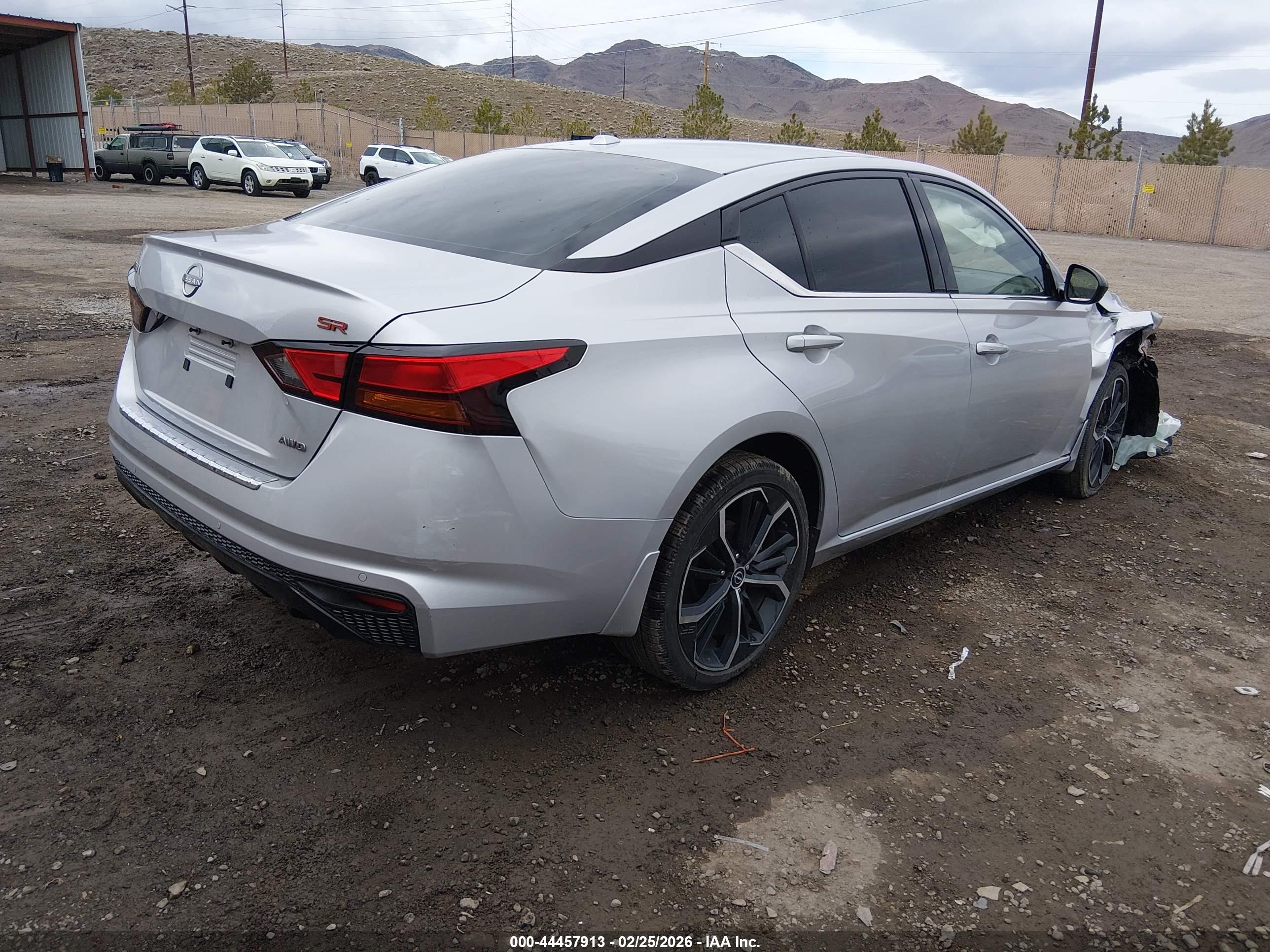 NISSAN ALTIMA image 4