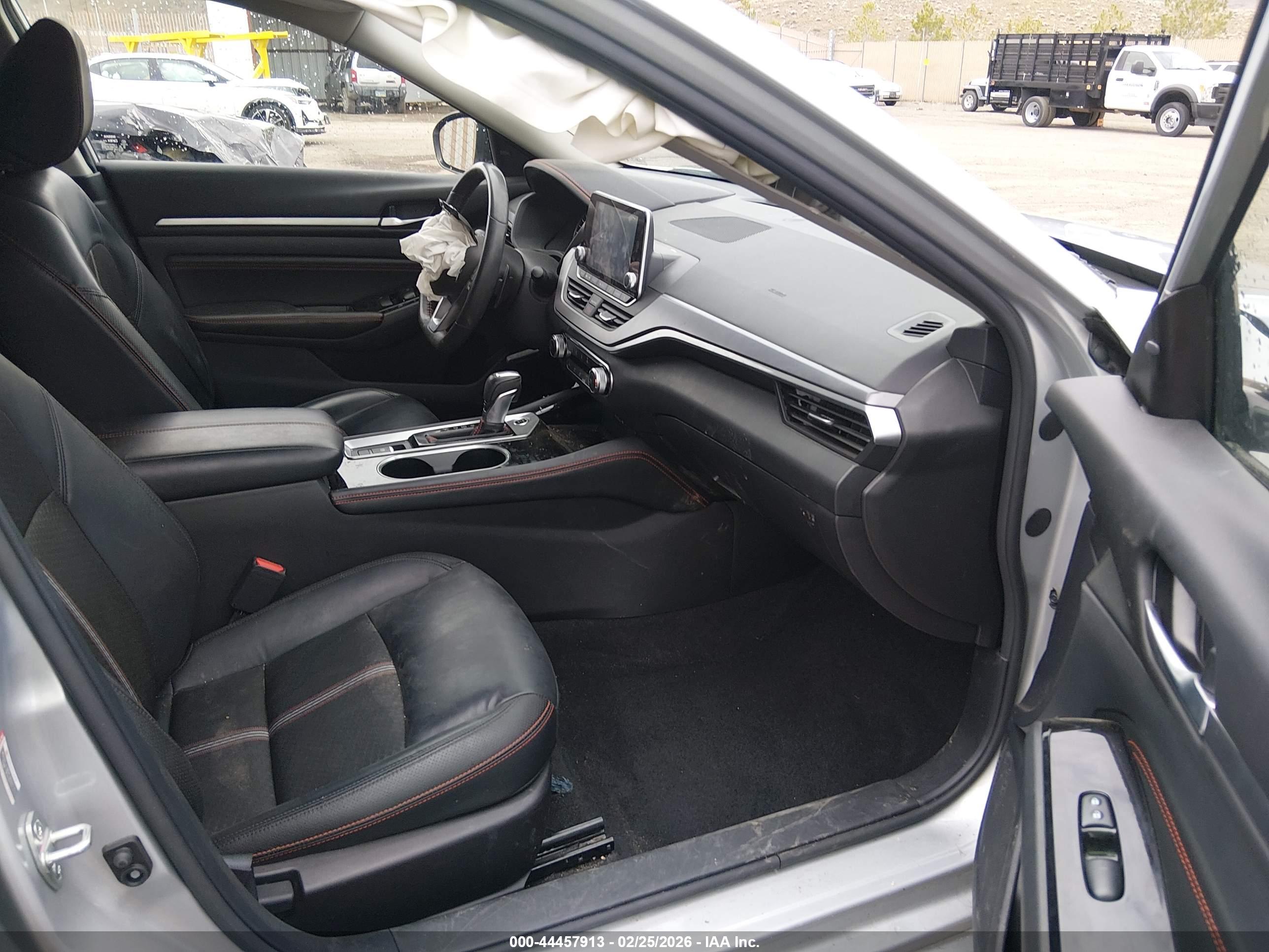 NISSAN ALTIMA image 5