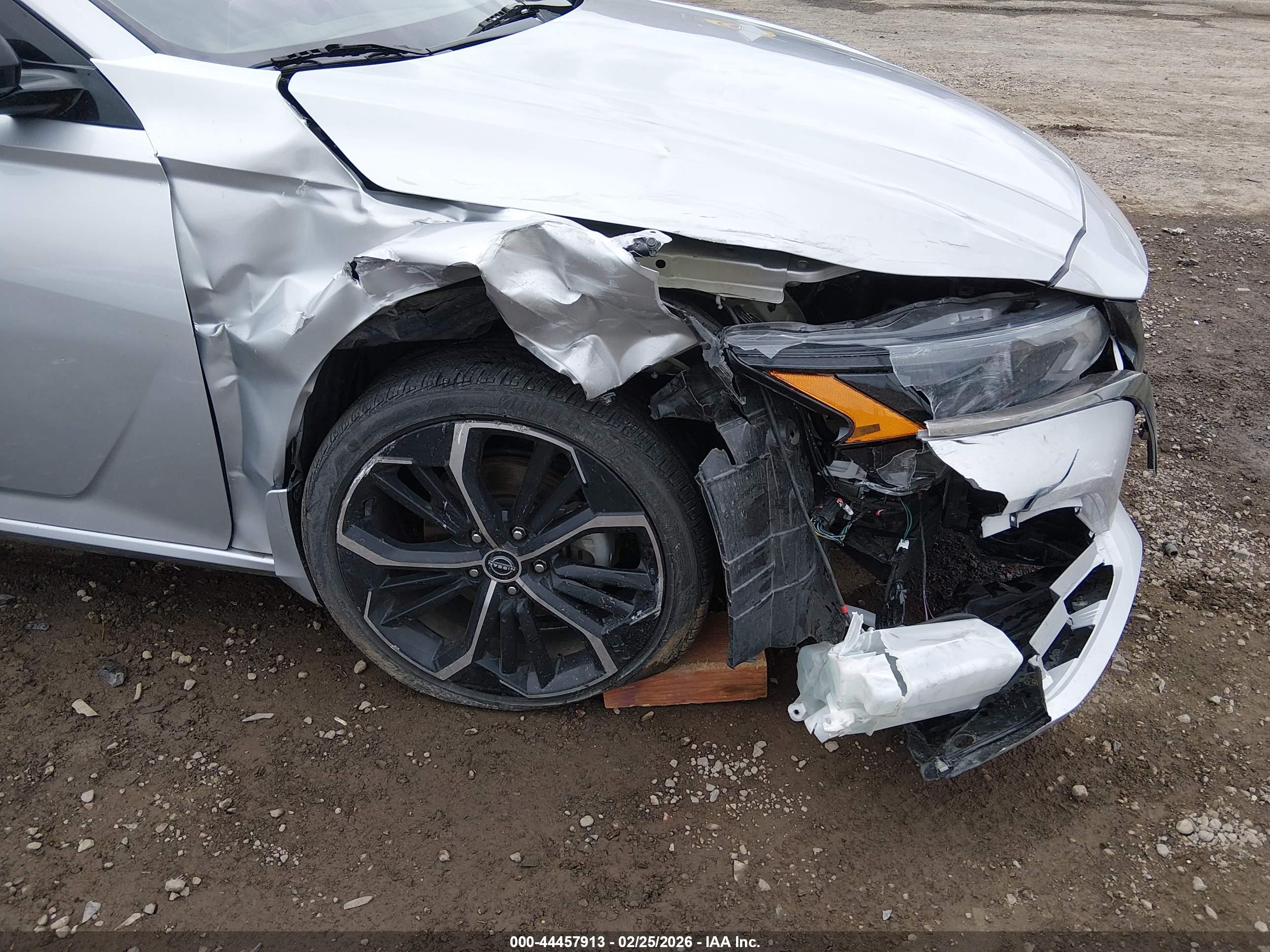 NISSAN ALTIMA image 6