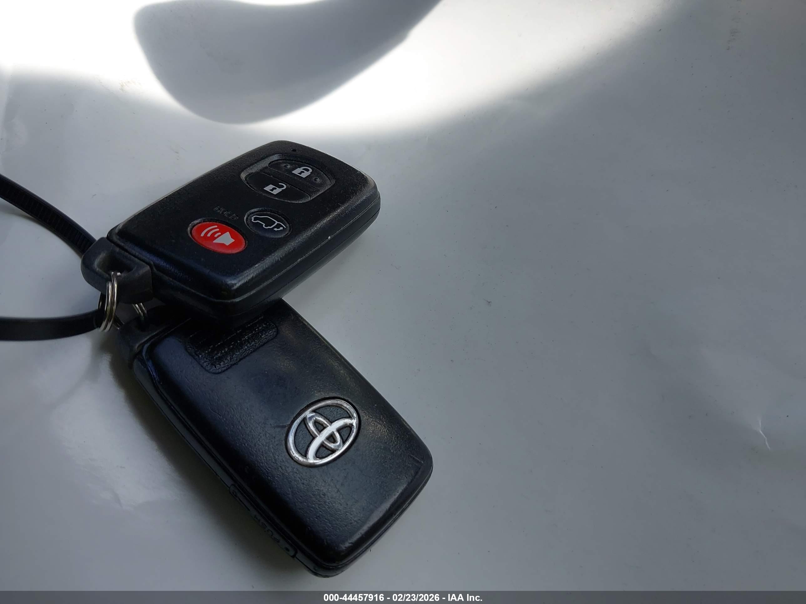 TOYOTA VENZA image 11