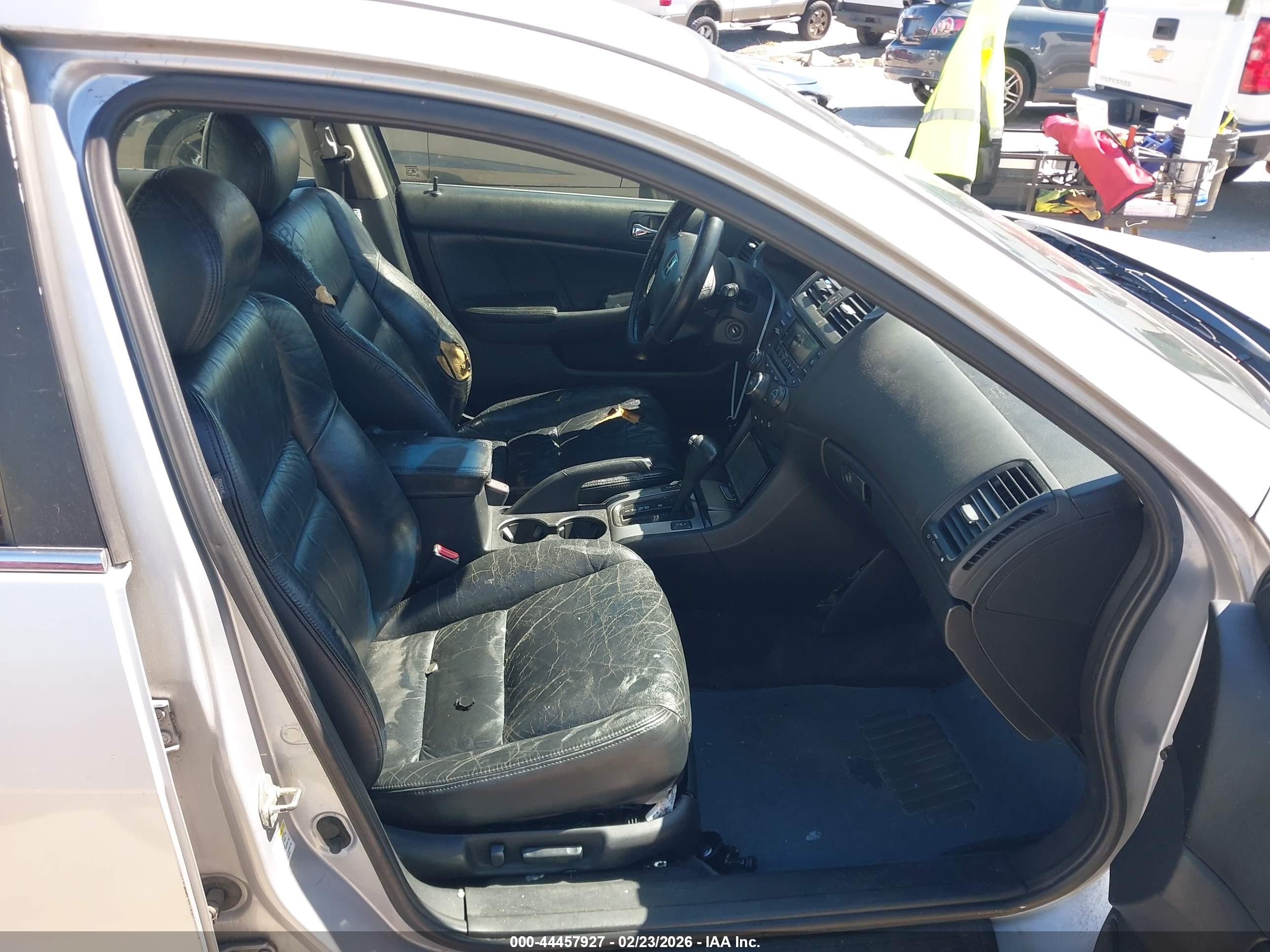 HONDA ACCORD image 5