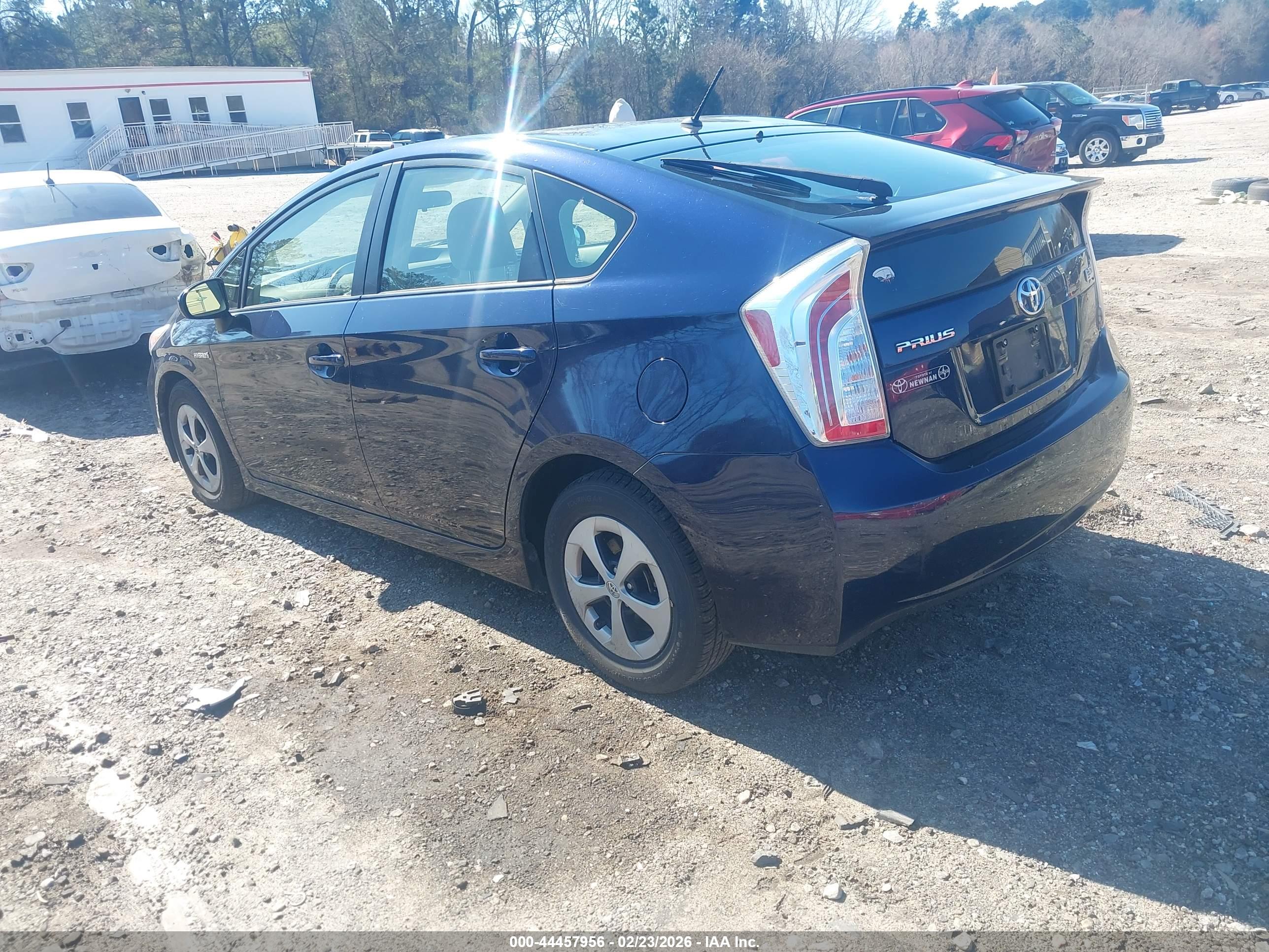 TOYOTA PRIUS image 3