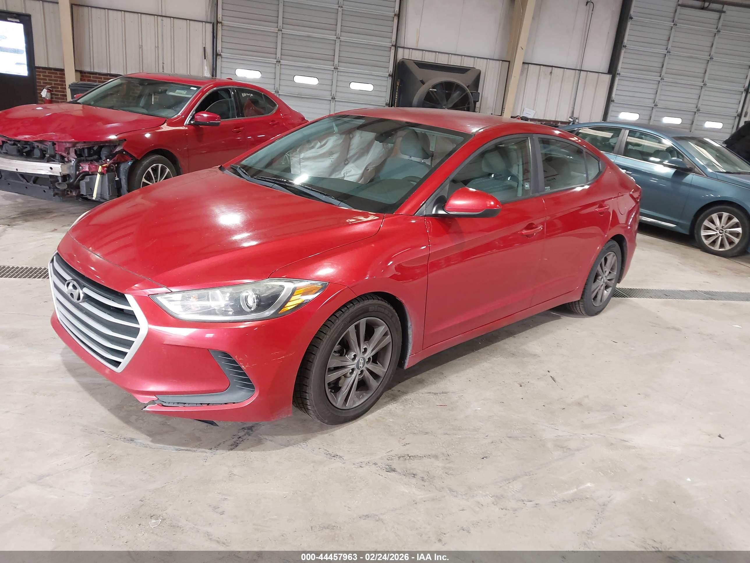 HYUNDAI ELANTRA image 2