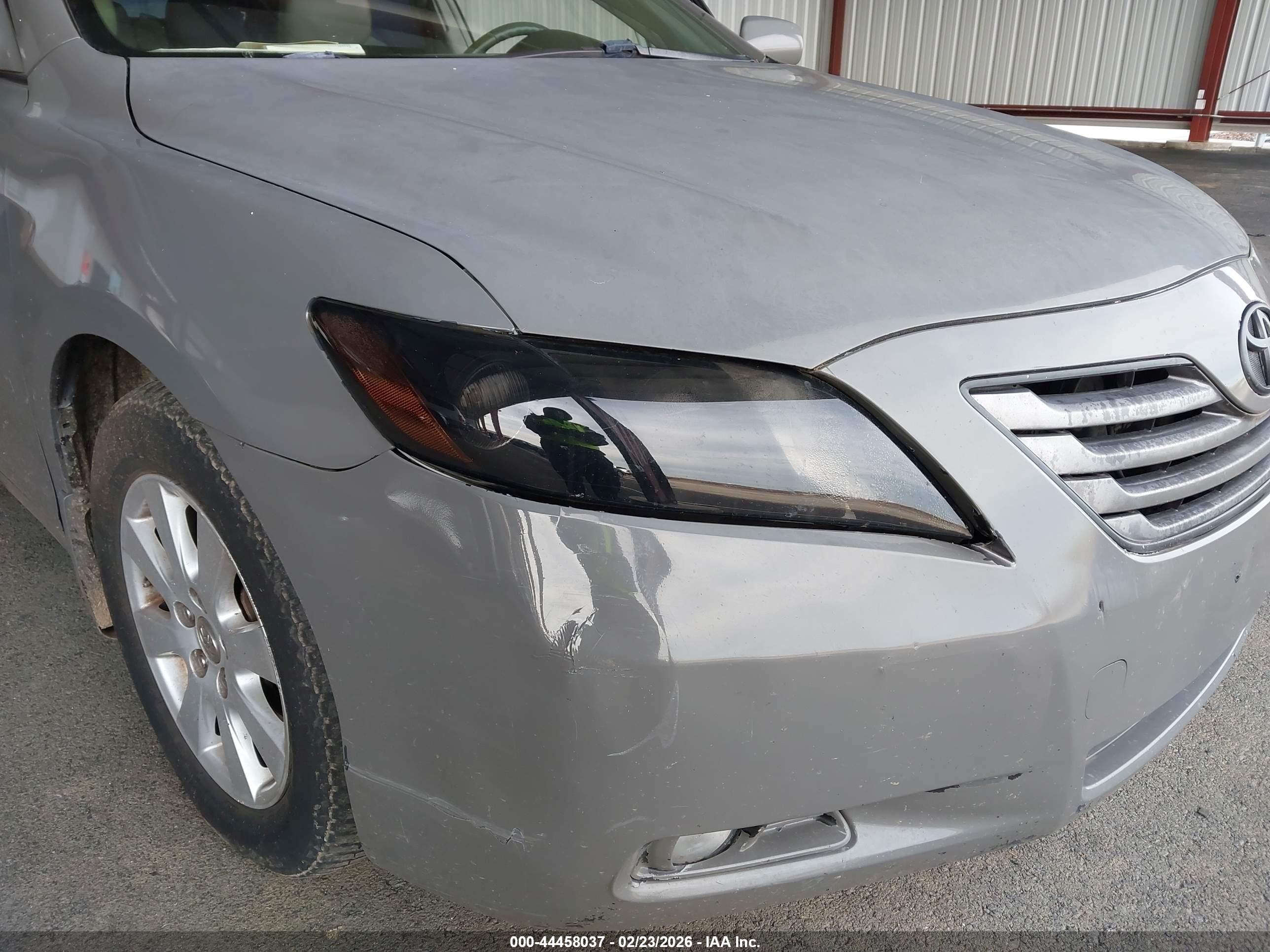 TOYOTA CAMRY image 6