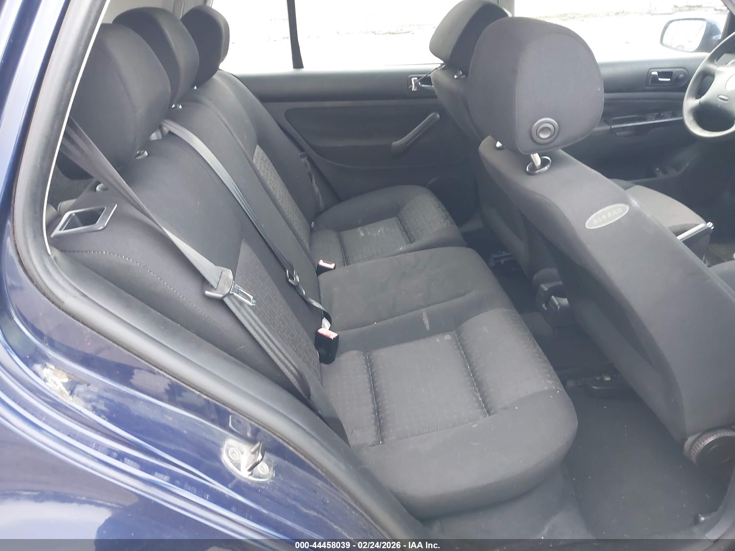 VOLKSWAGEN GOLF image 8