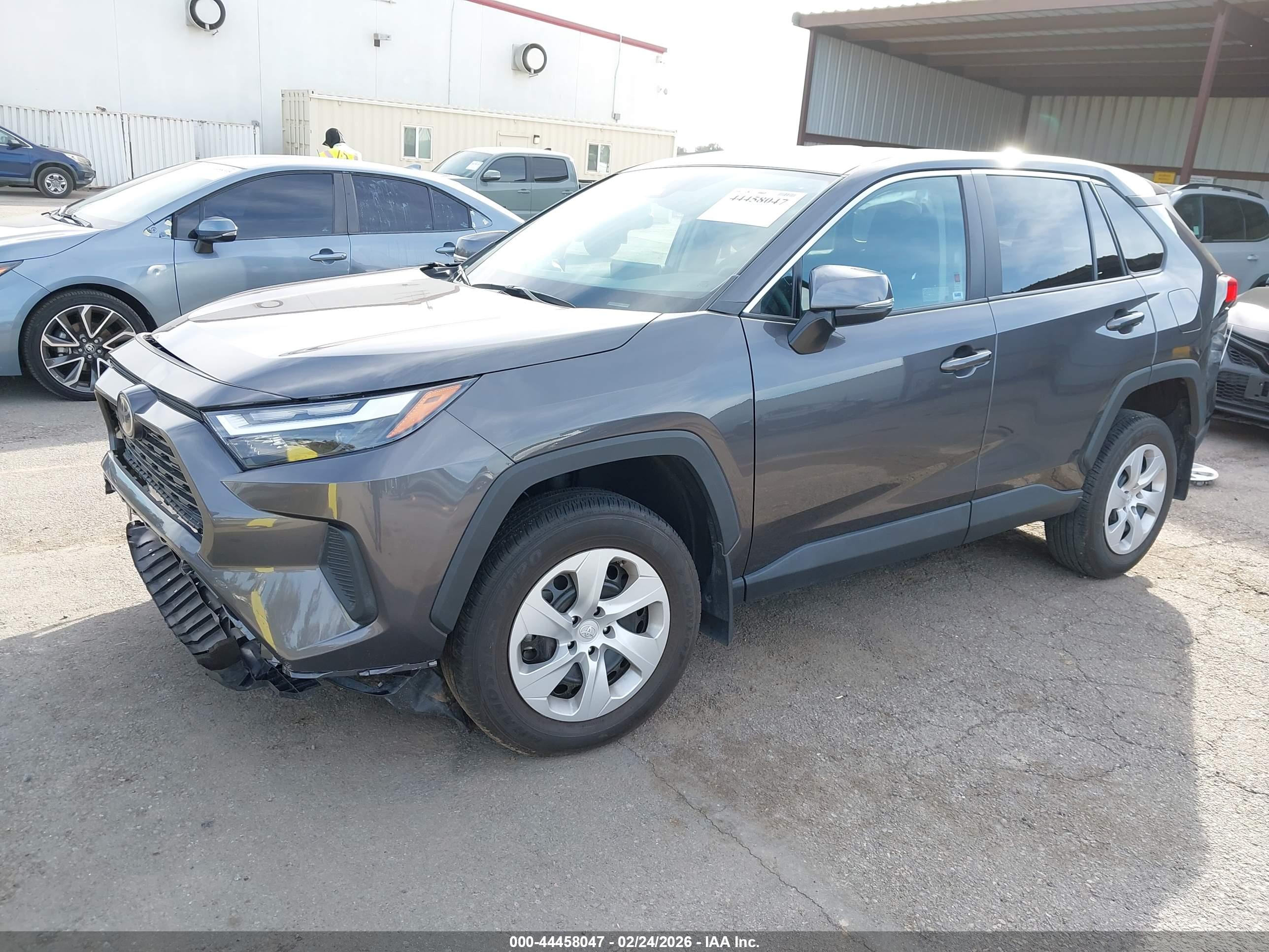 TOYOTA RAV4 image 2