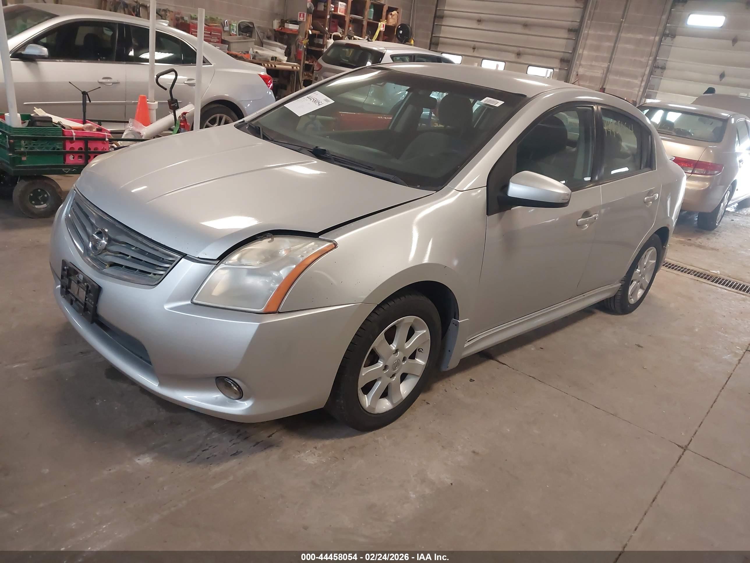 NISSAN SENTRA image 2