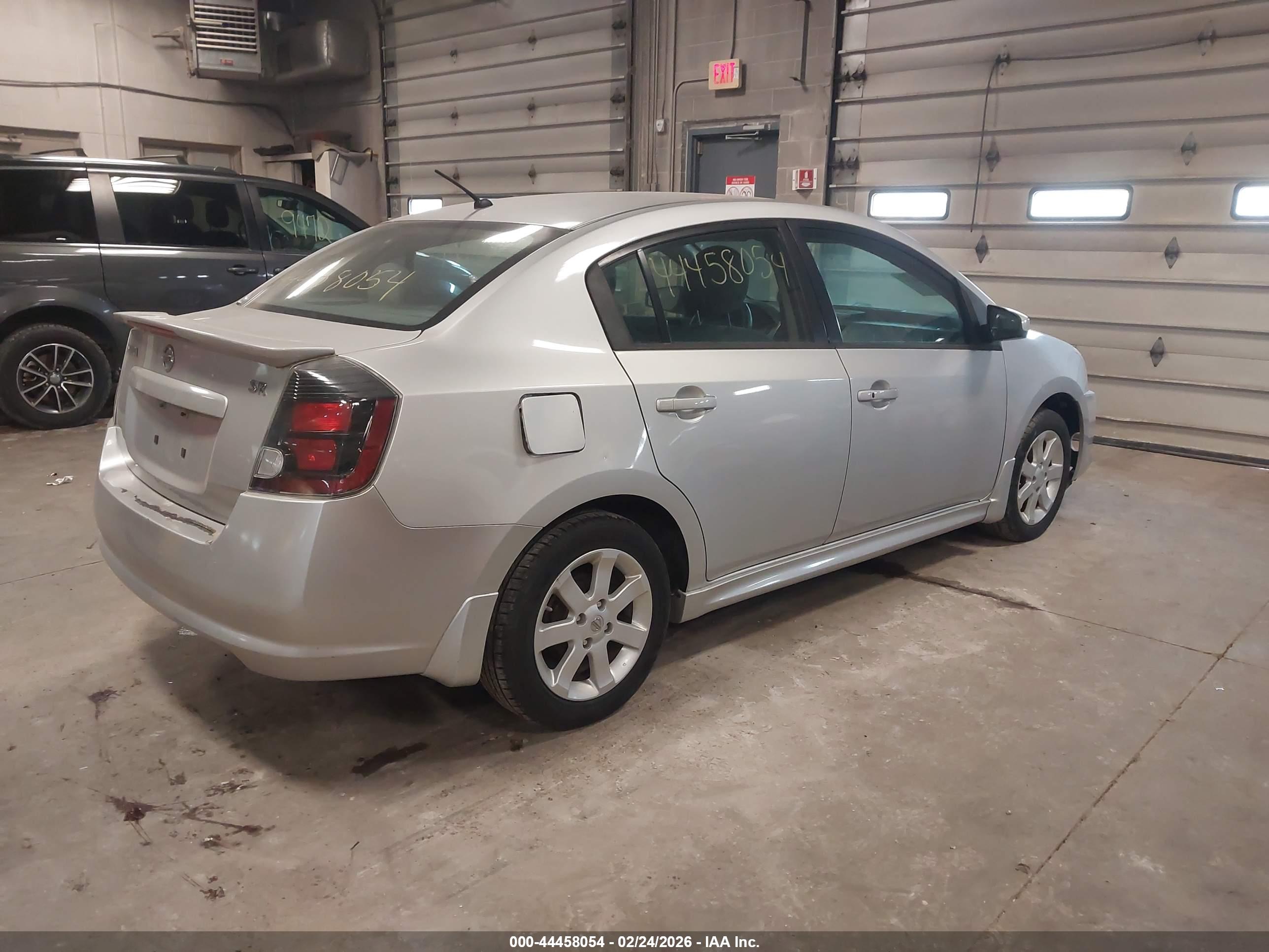 NISSAN SENTRA image 4