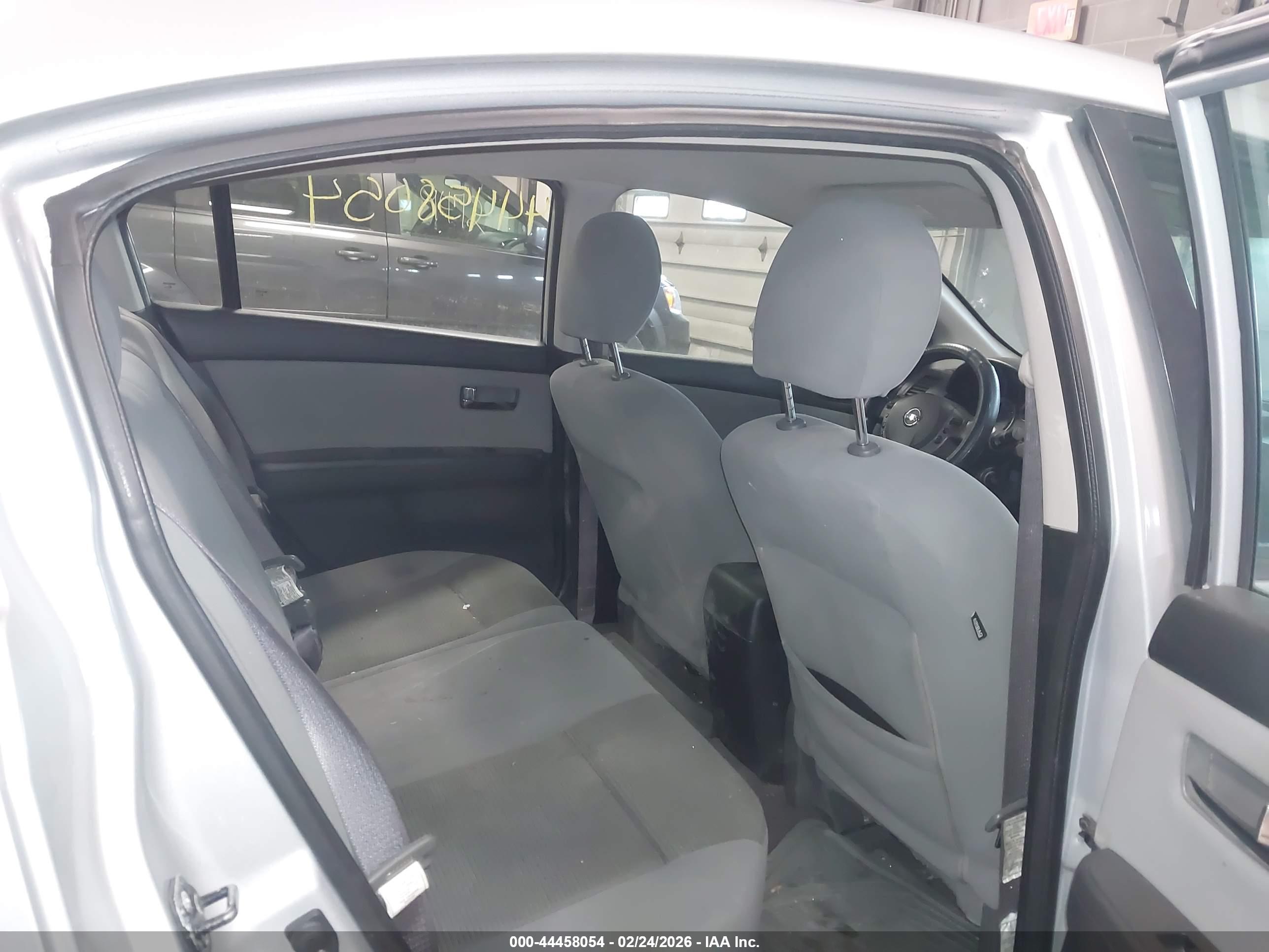 NISSAN SENTRA image 8