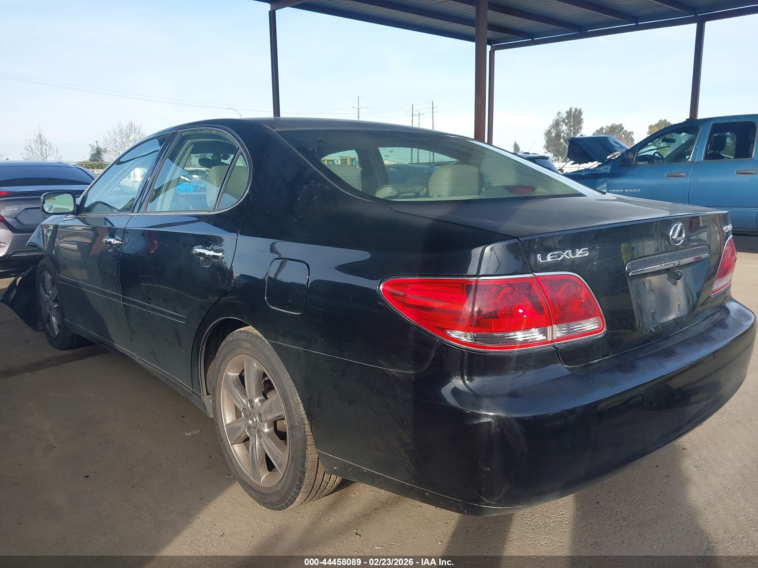 LEXUS ES image 3