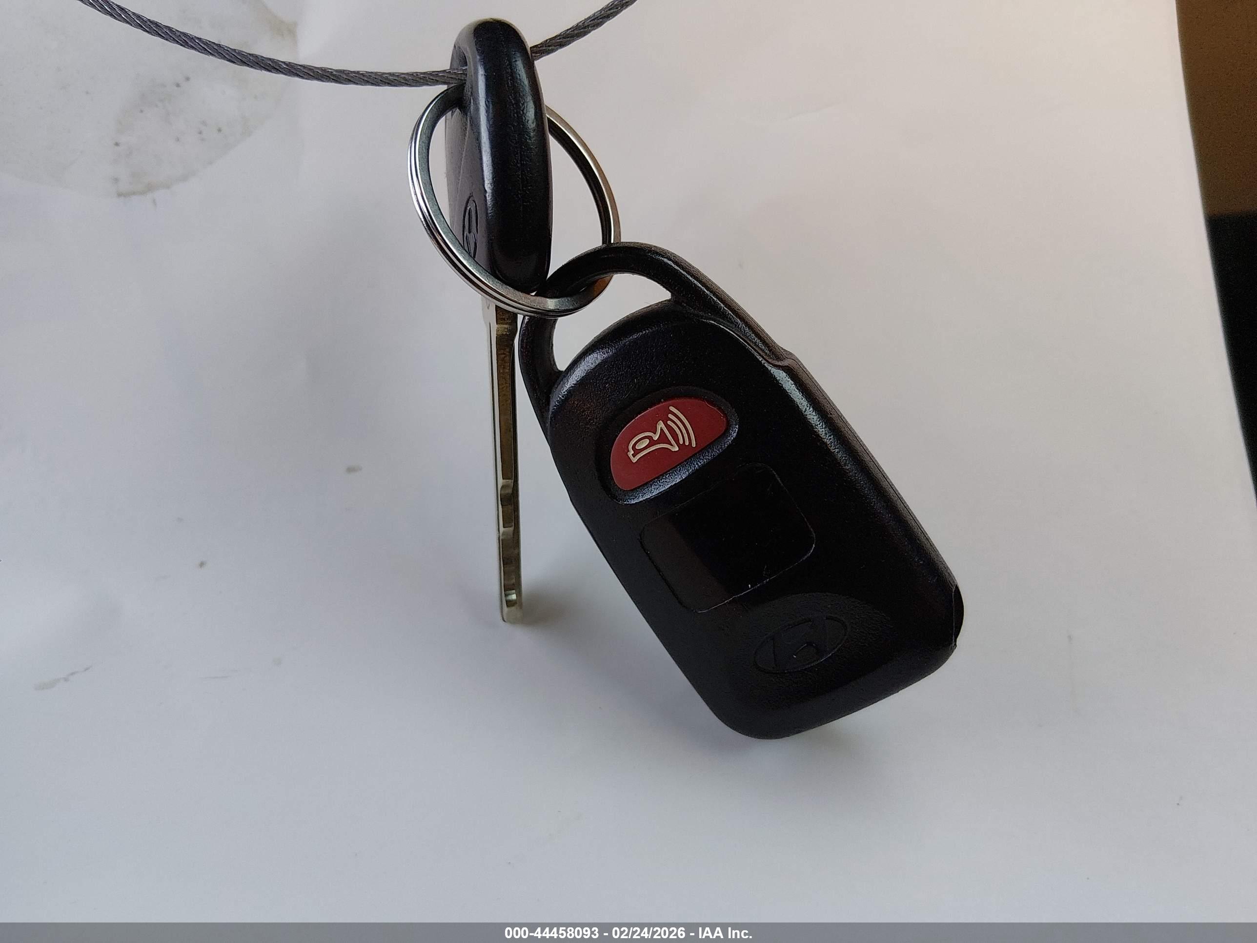HYUNDAI ELANTRA image 11