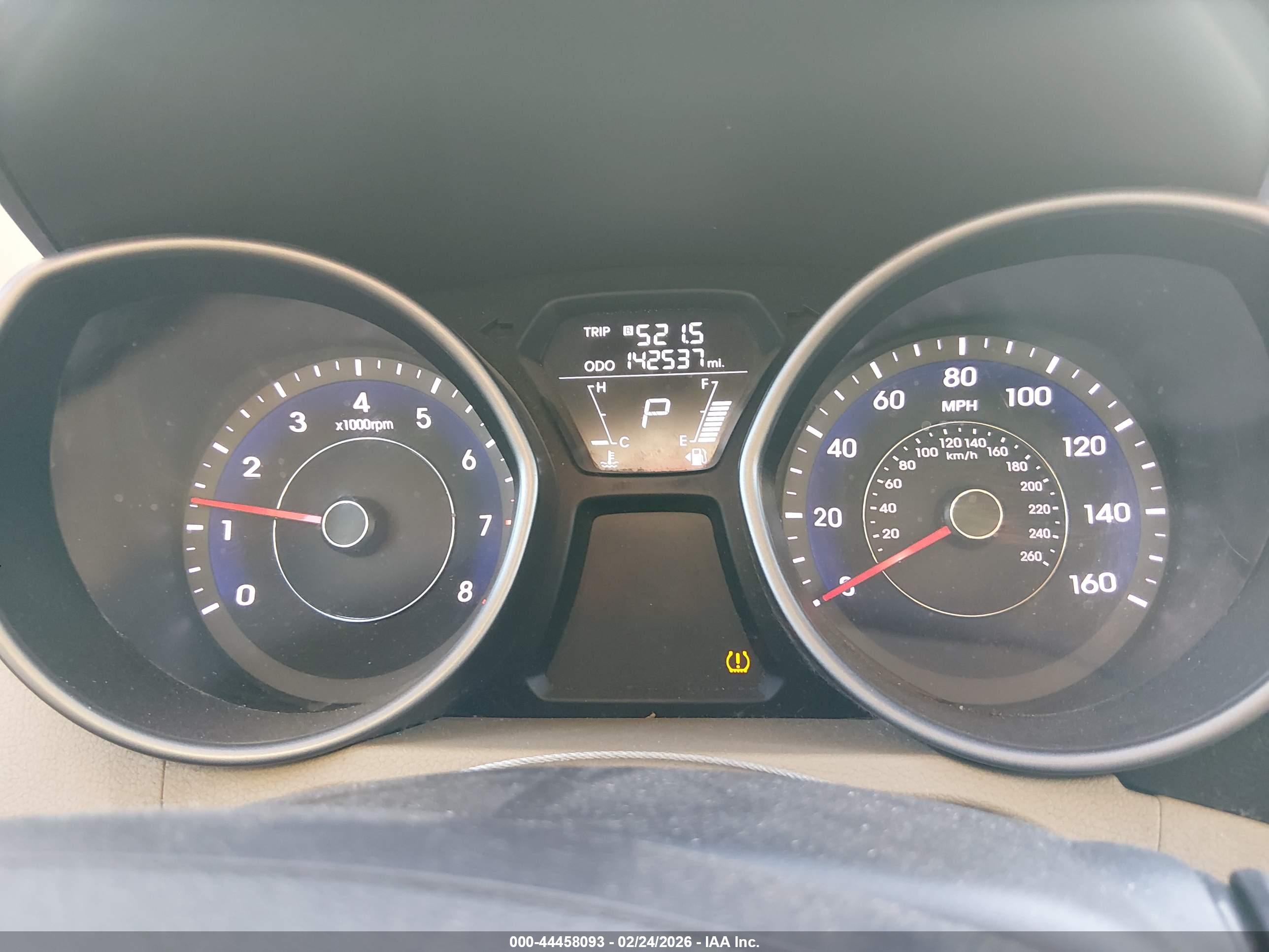 HYUNDAI ELANTRA image 7