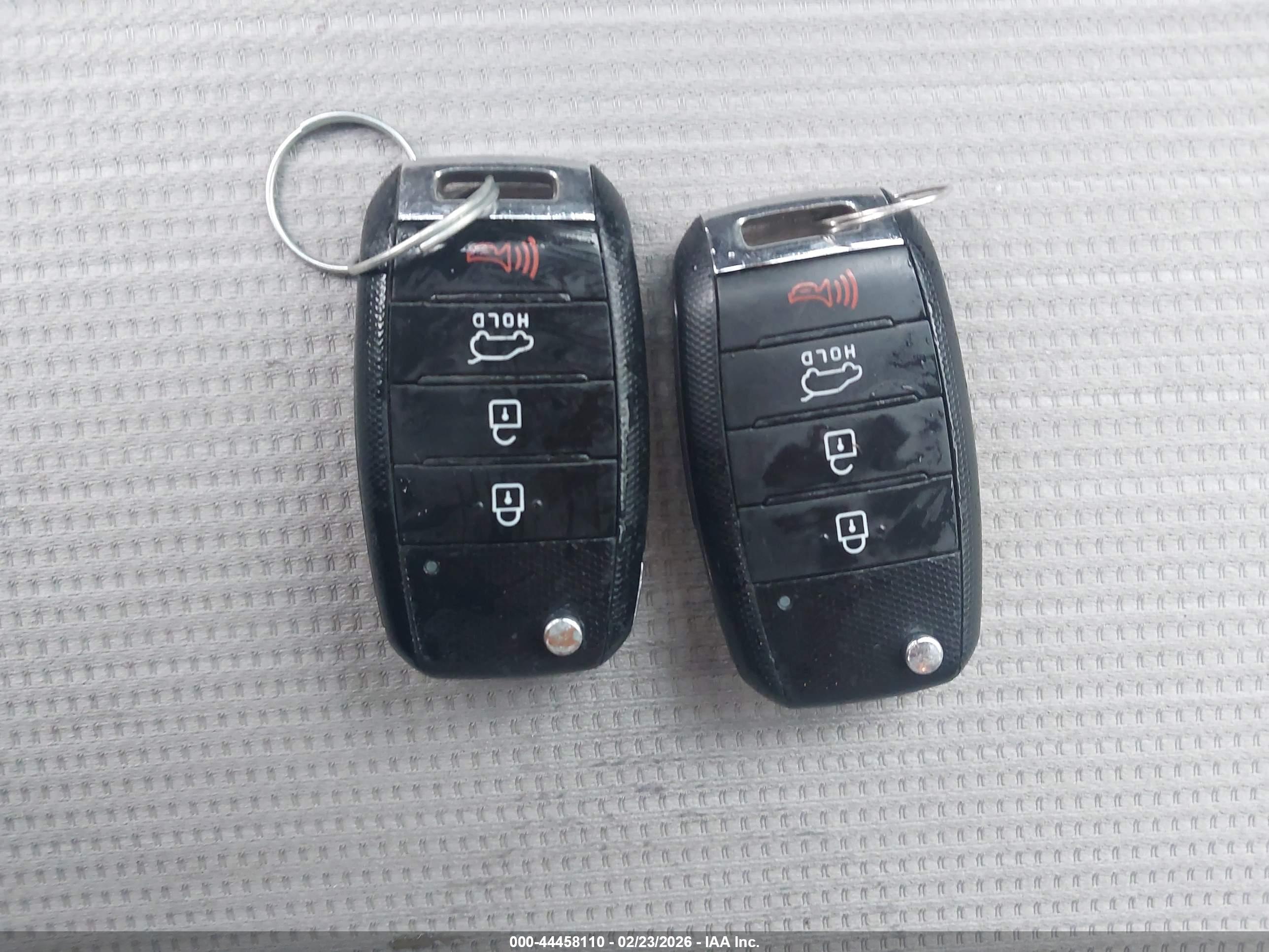 KIA SORENTO image 11