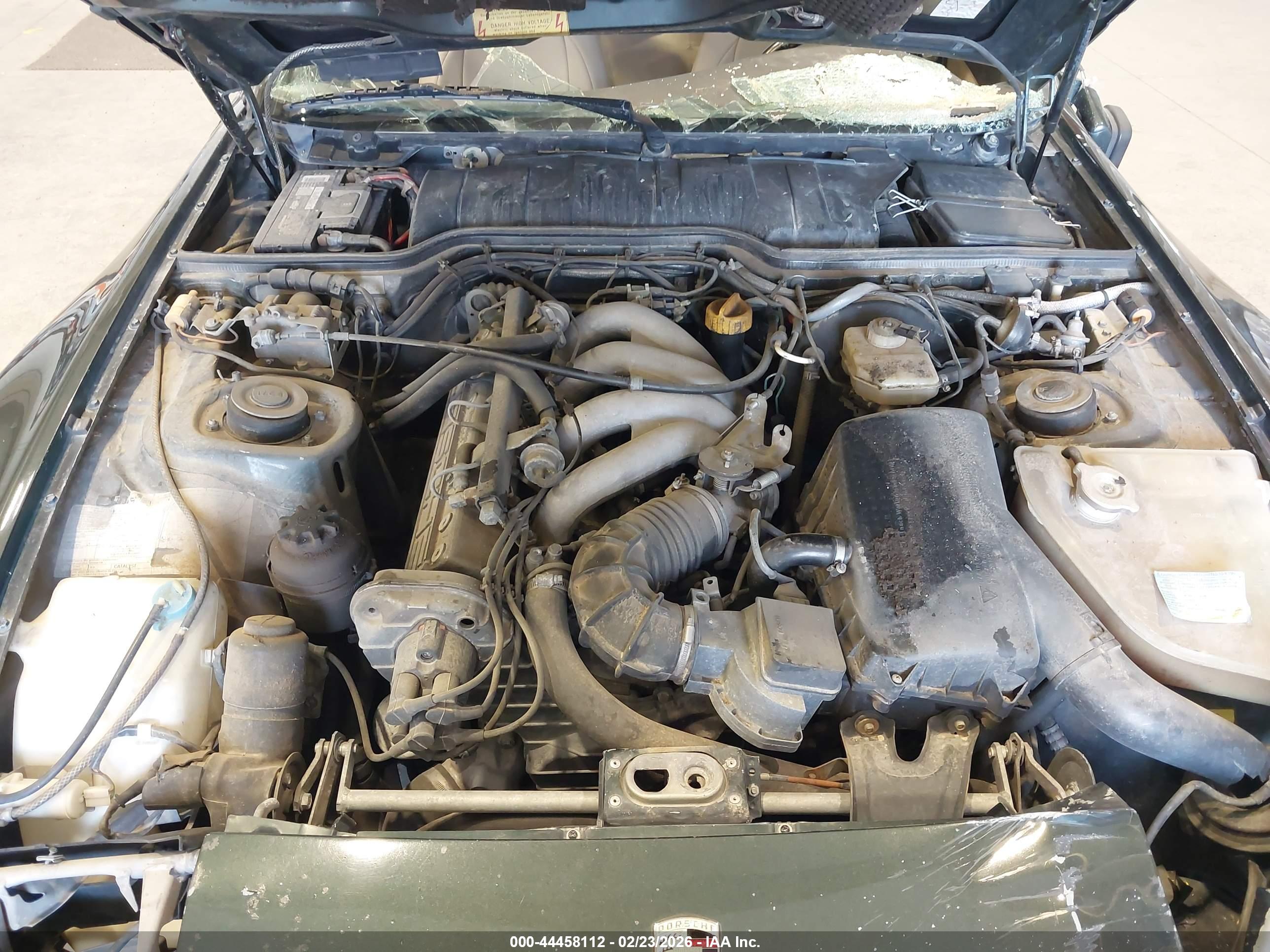 PORSCHE 944 image 10