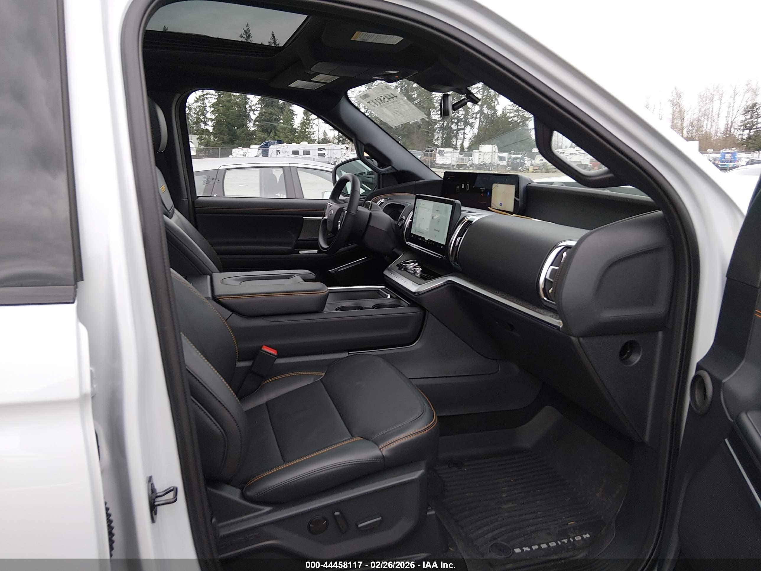 FORD EXPEDITION image 5