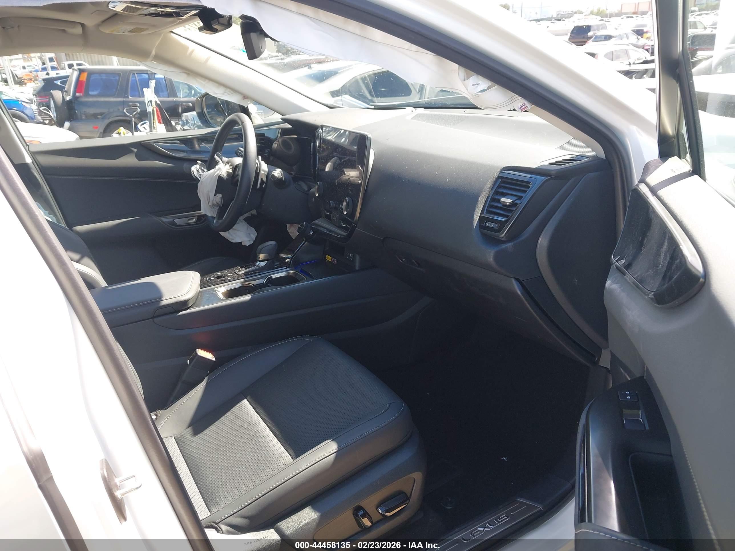 LEXUS NX image 5