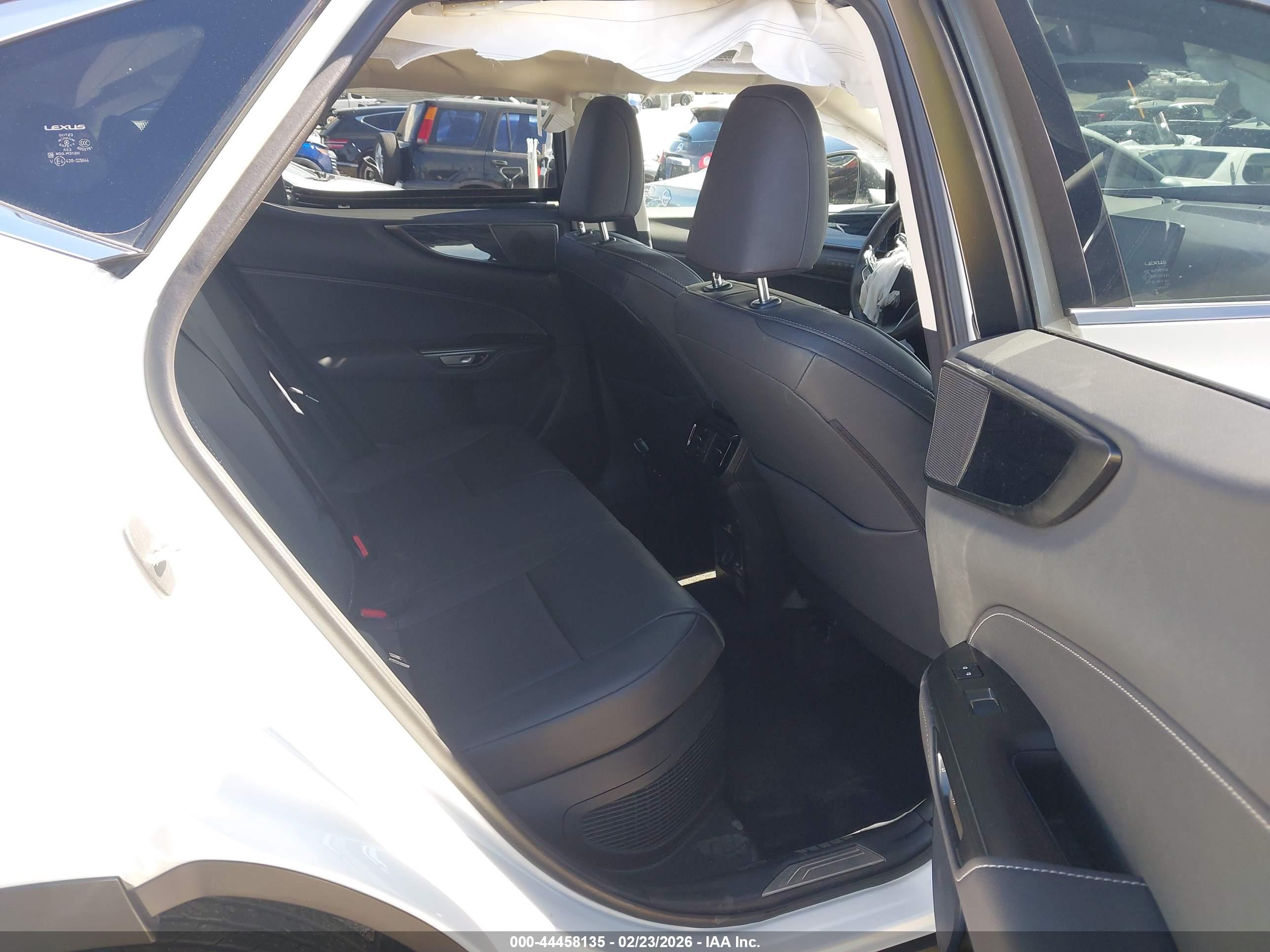 LEXUS NX image 8