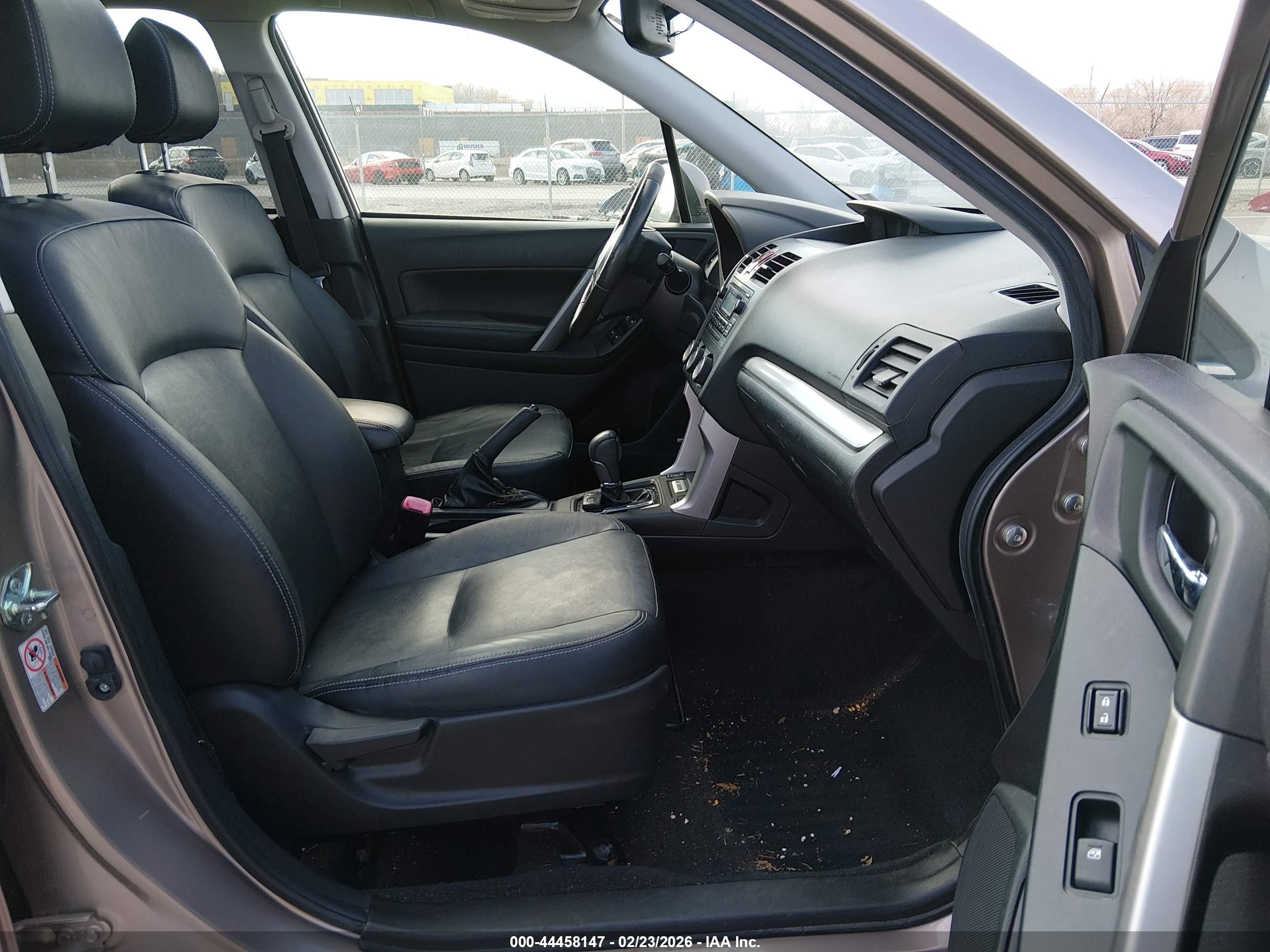 SUBARU FORESTER image 5