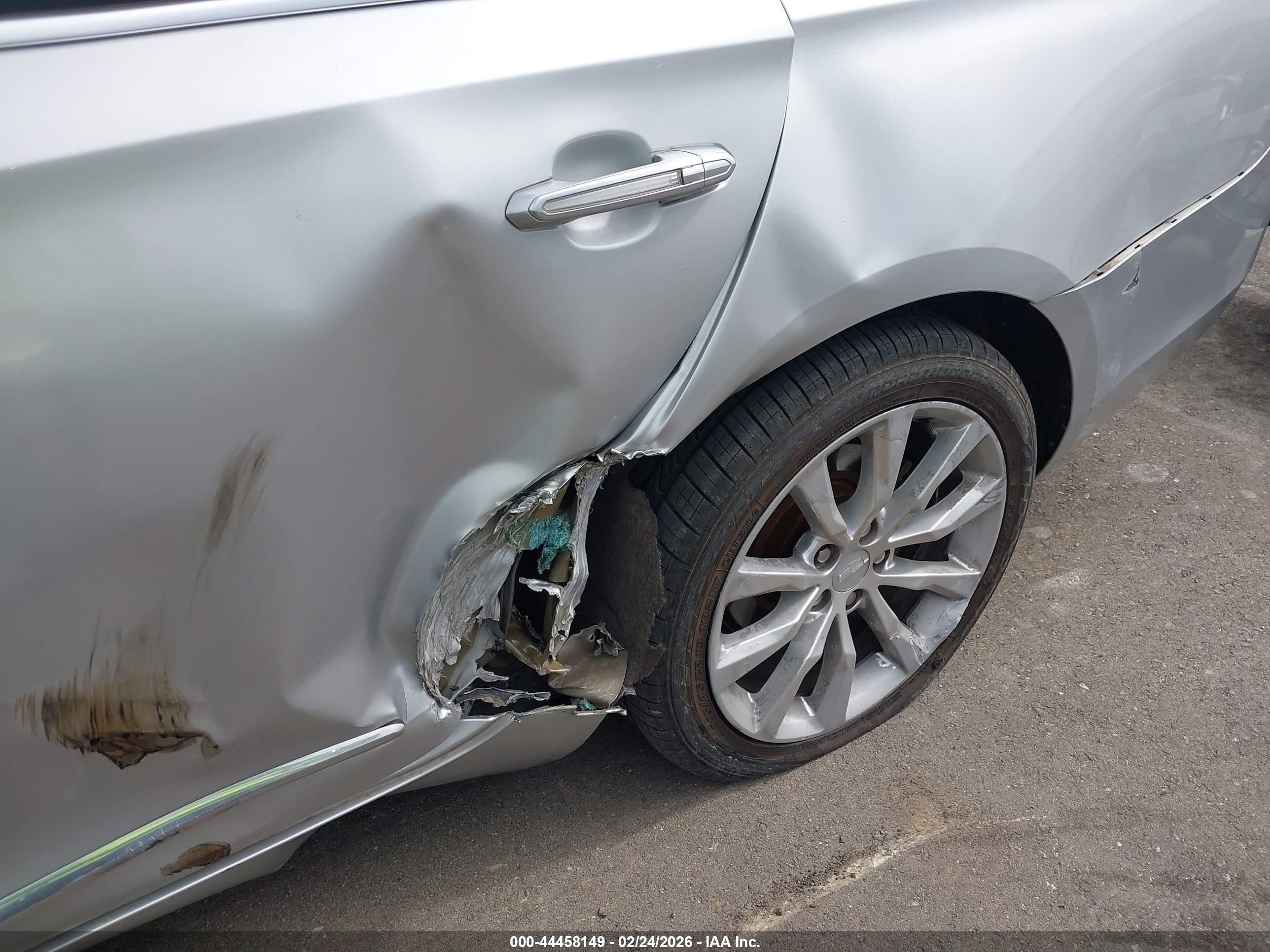 CADILLAC XTS image 6