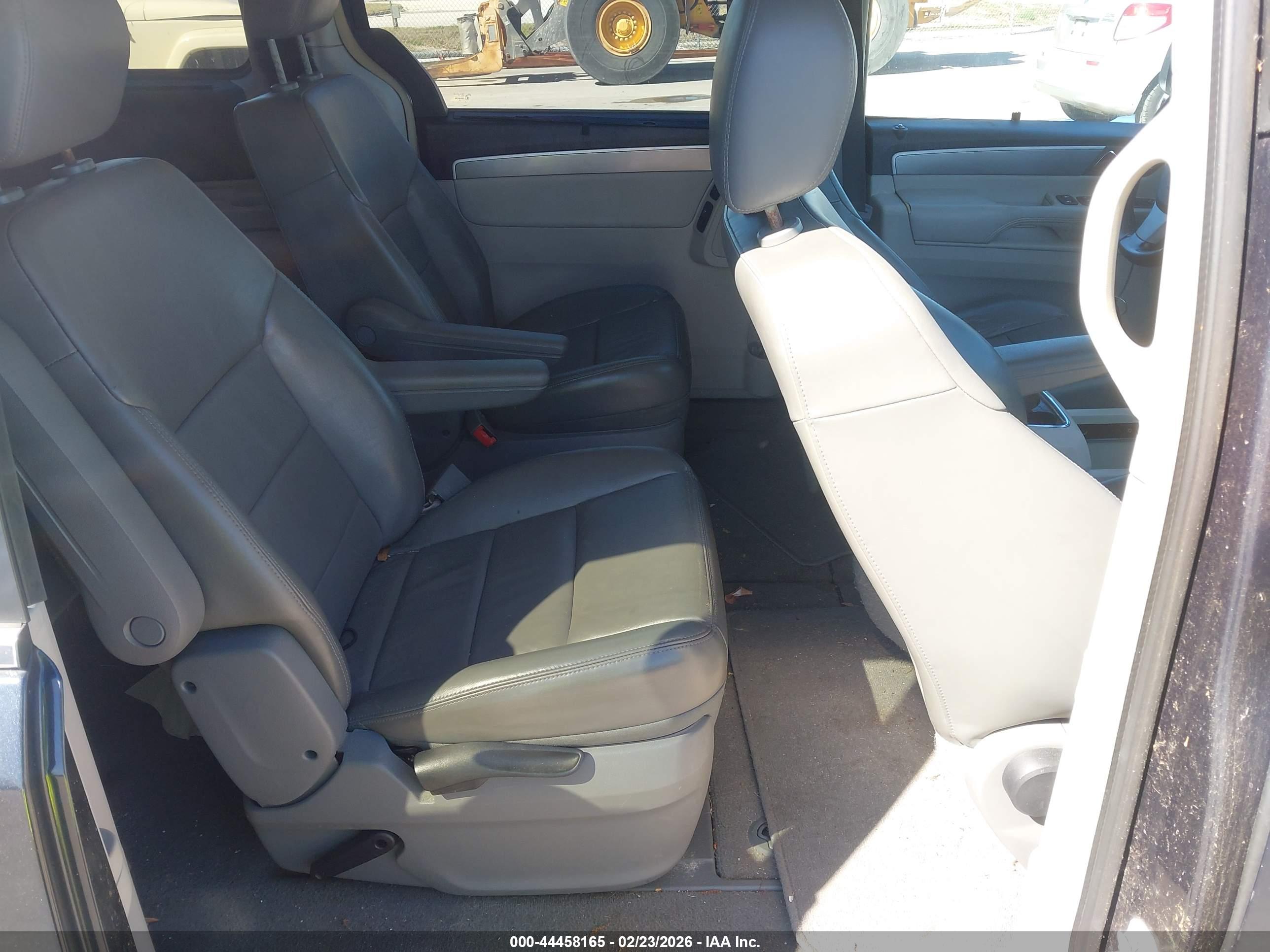 VOLKSWAGEN ROUTAN image 8