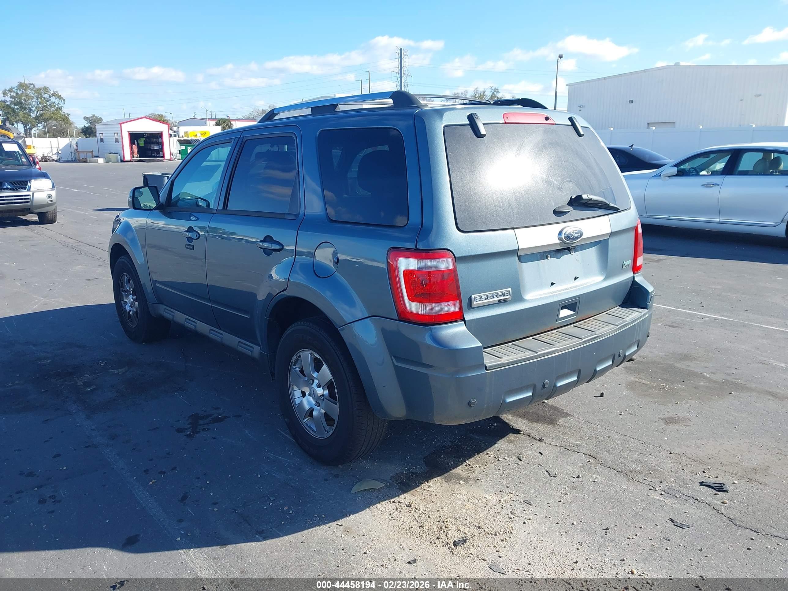 FORD ESCAPE image 3