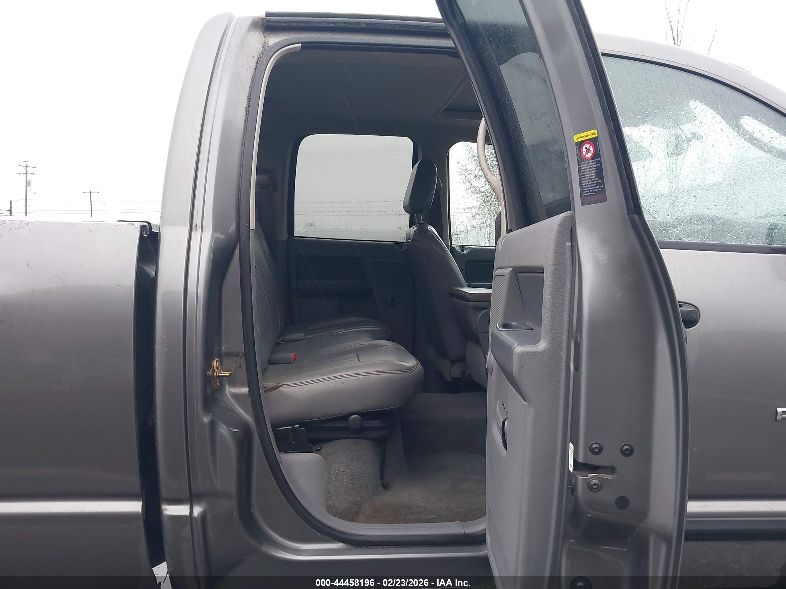 DODGE RAM image 8