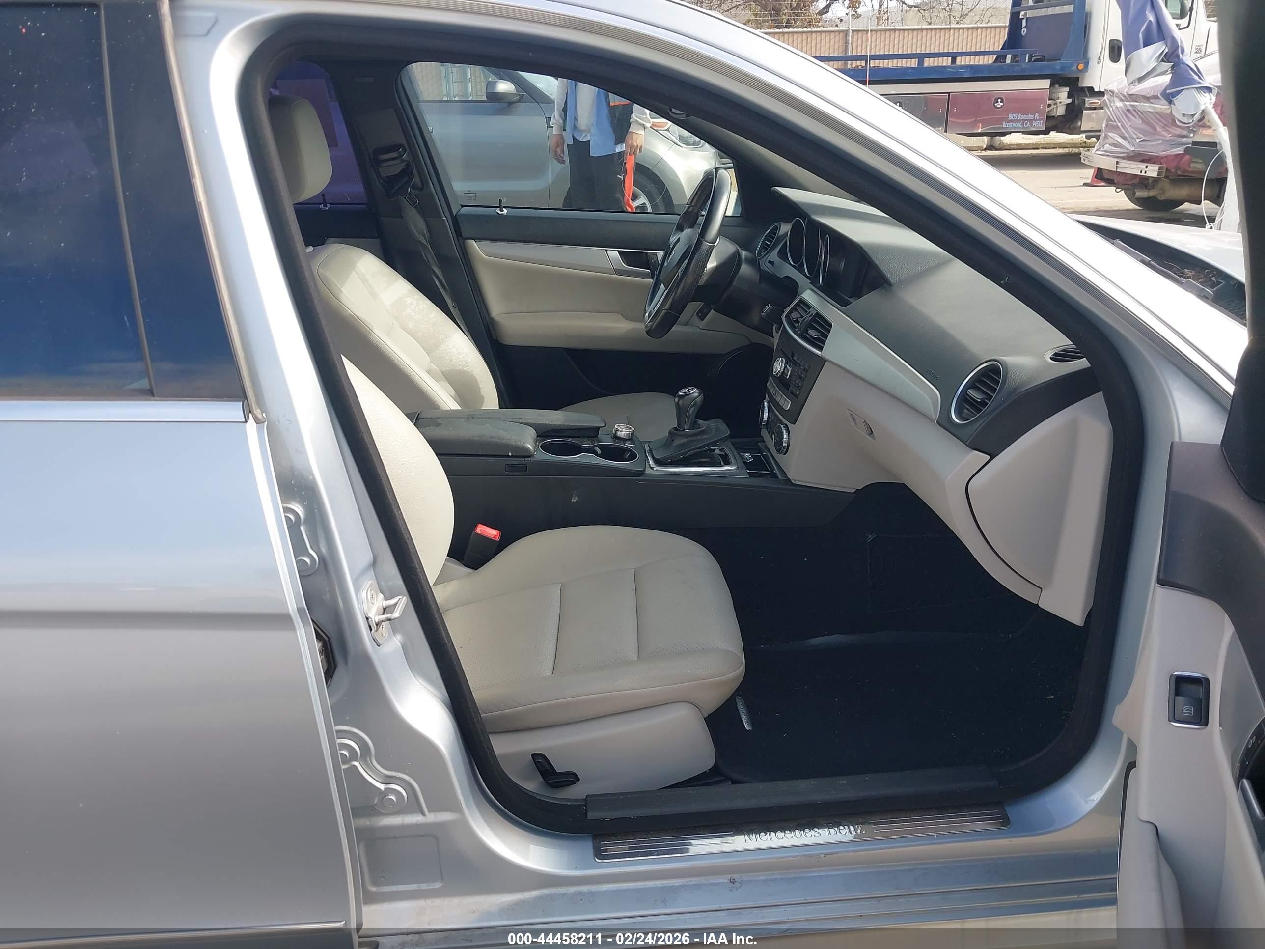 MERCEDES-BENZ C image 5