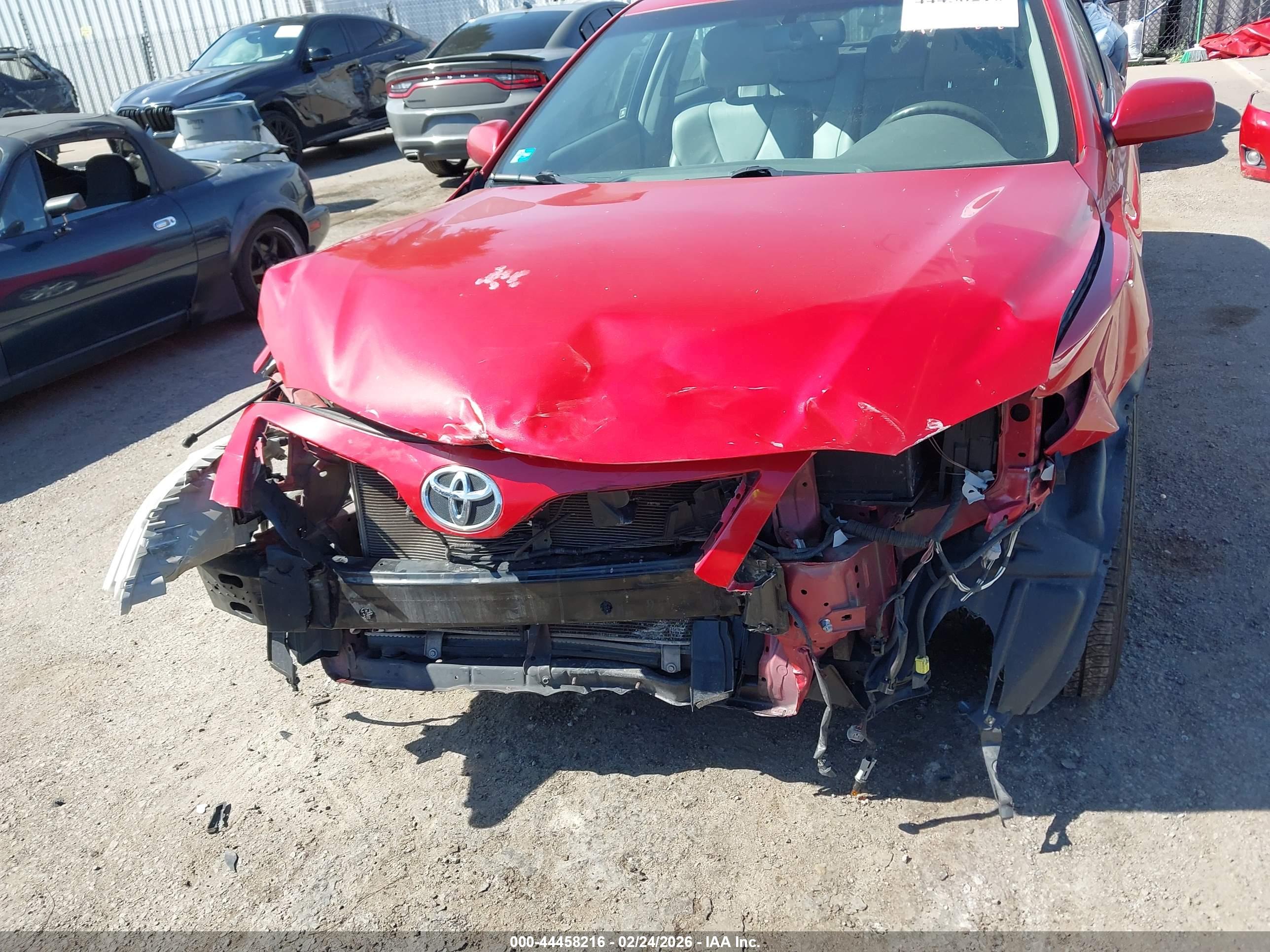 TOYOTA CAMRY image 6