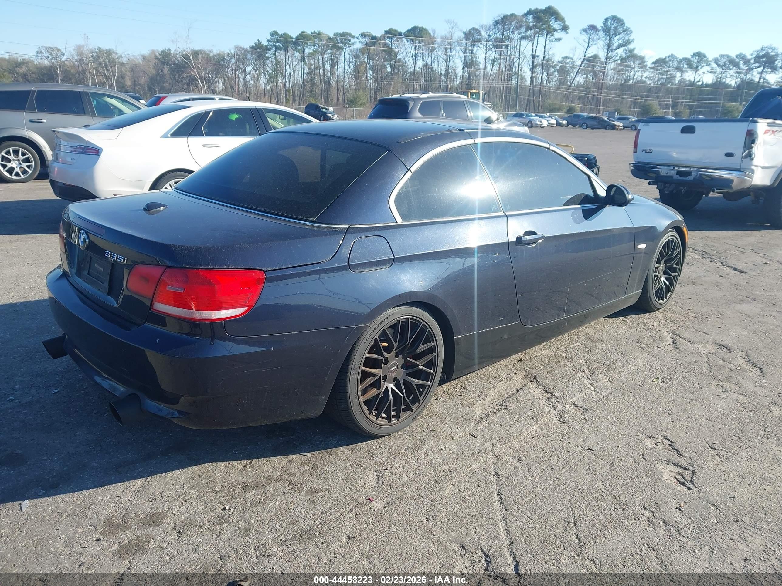 BMW 335I image 4