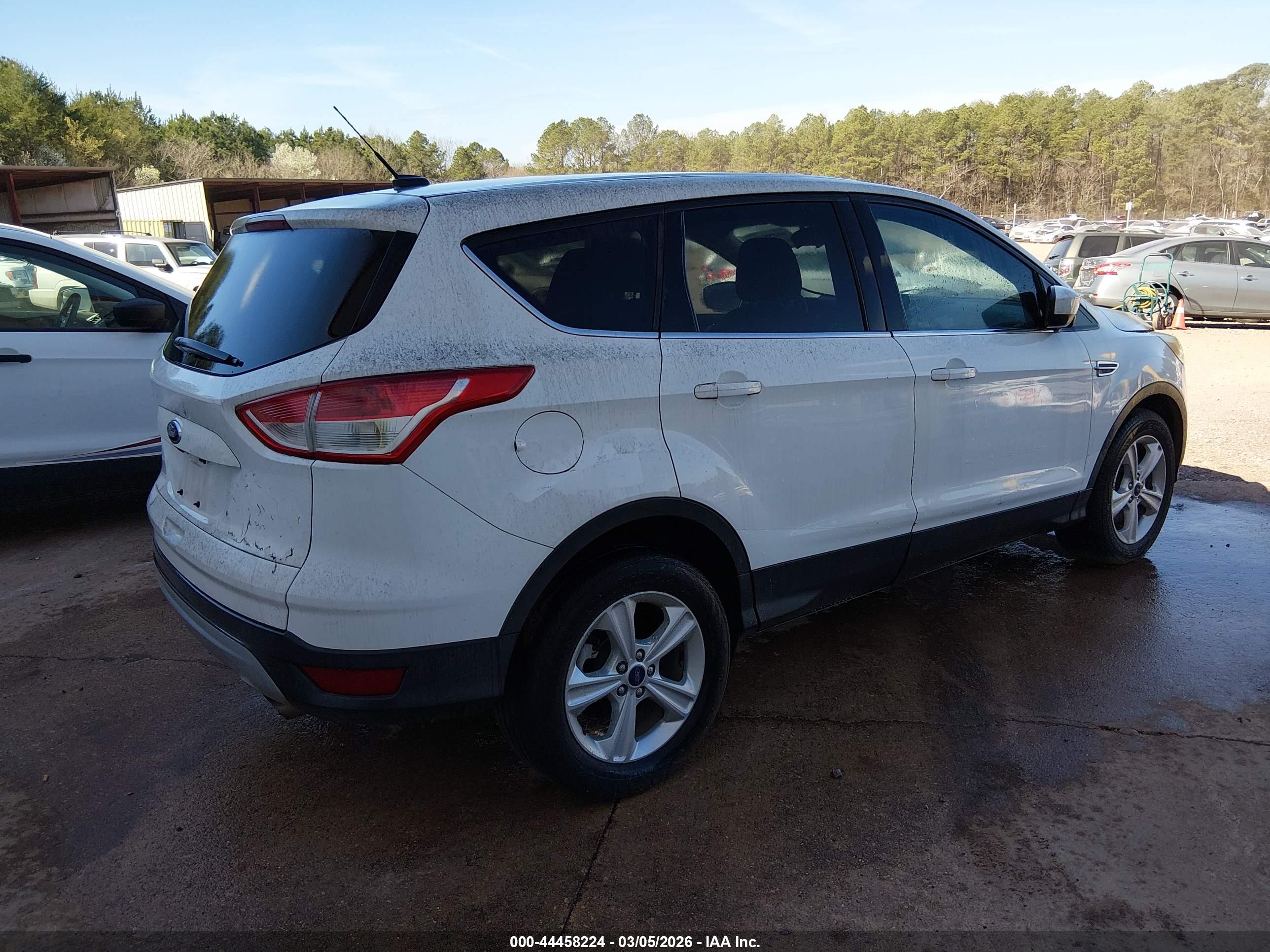 FORD ESCAPE image 4
