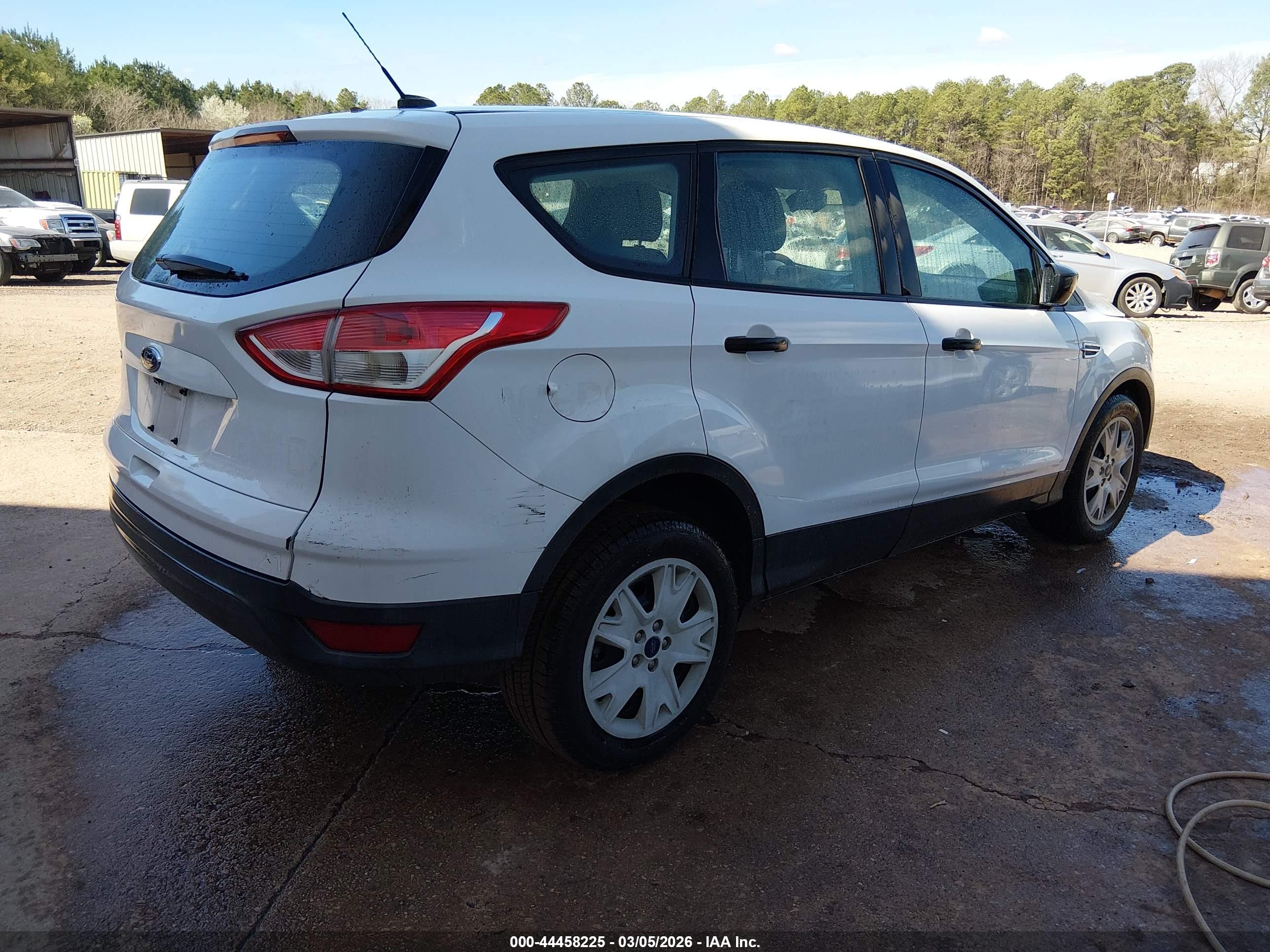 FORD ESCAPE image 4