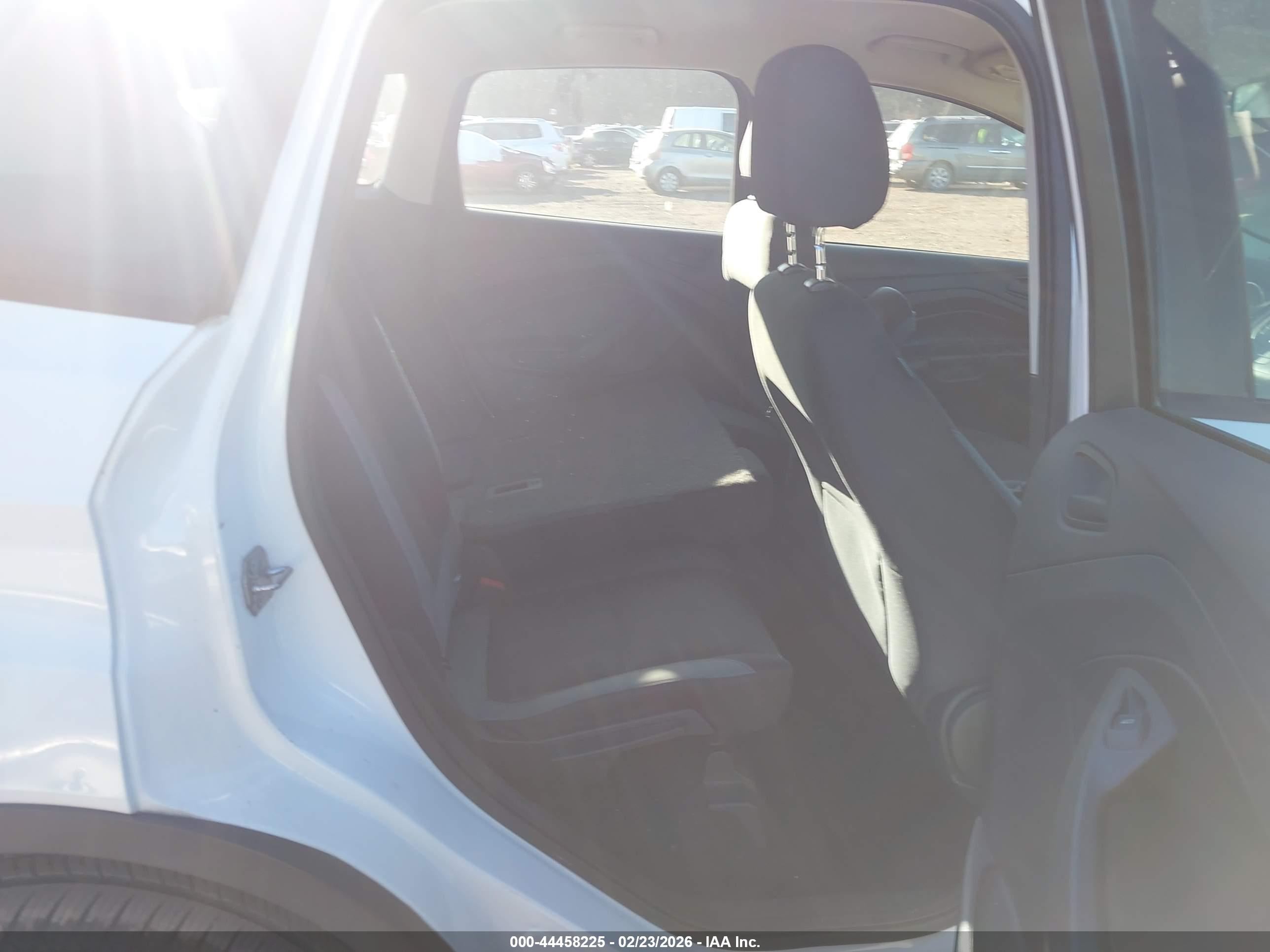 FORD ESCAPE image 8
