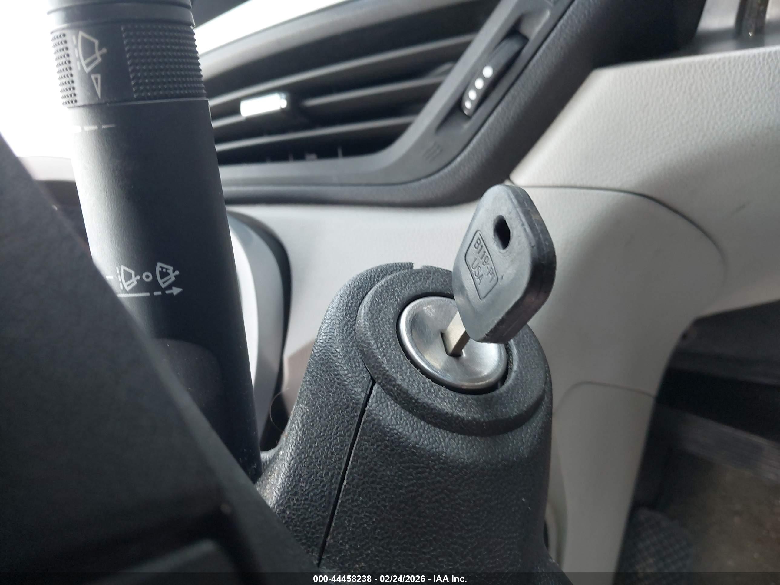CHEVROLET EQUINOX image 11