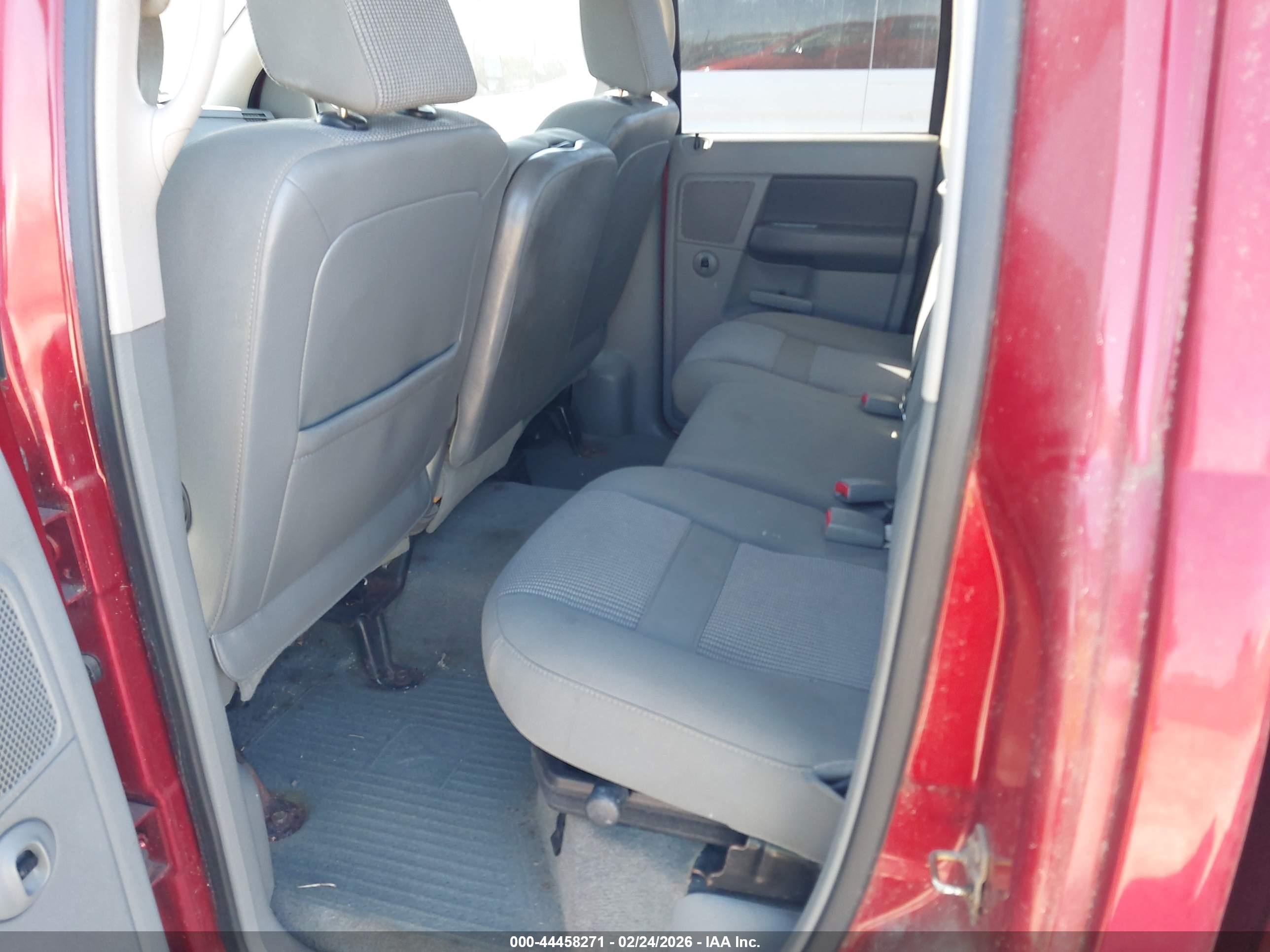 DODGE RAM image 8