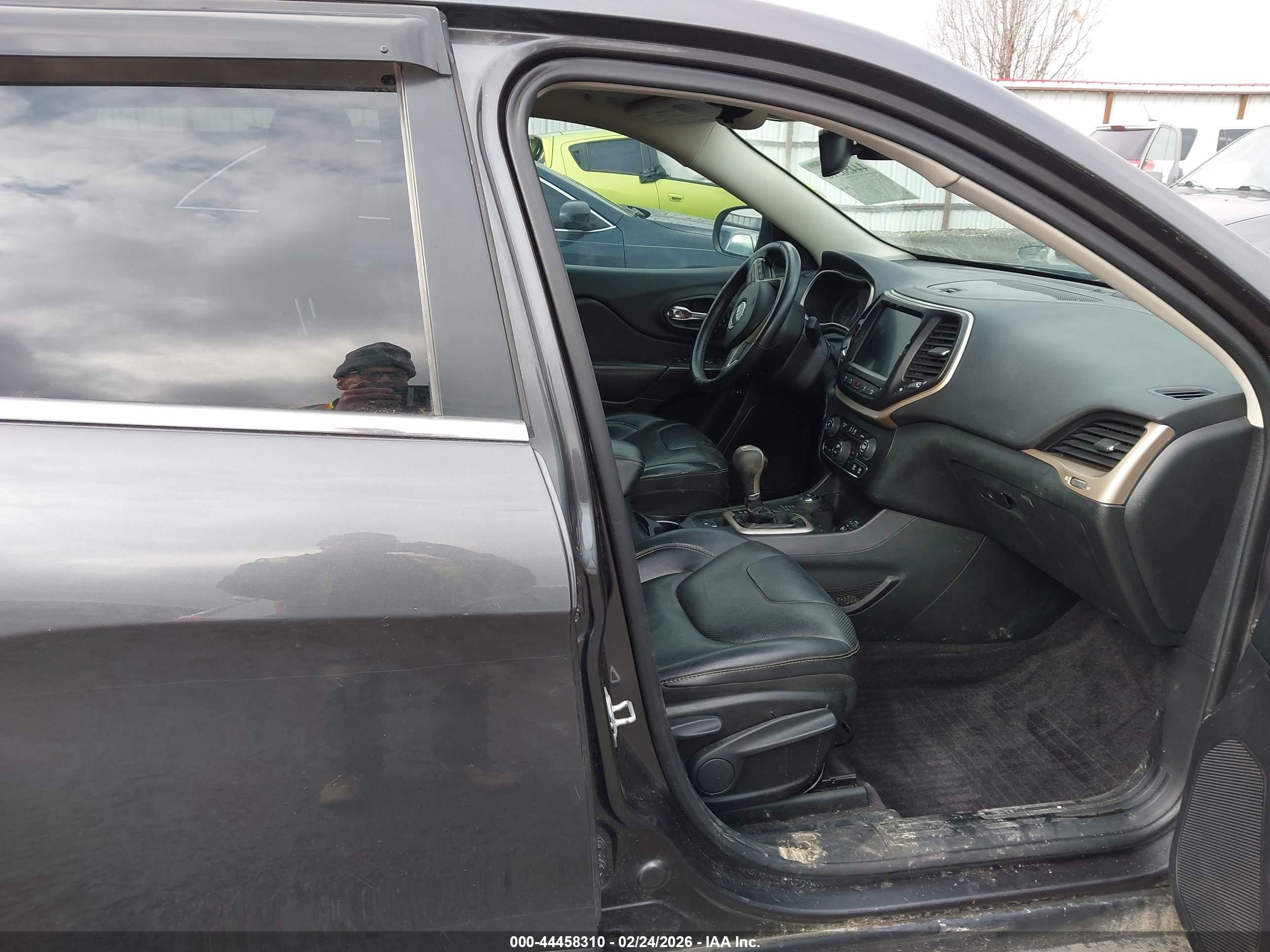 JEEP CHEROKEE image 5