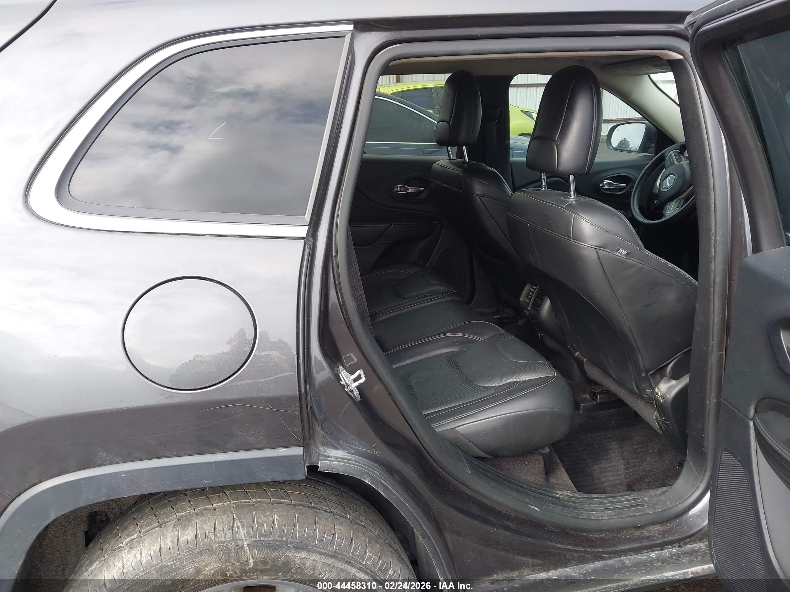 JEEP CHEROKEE image 8