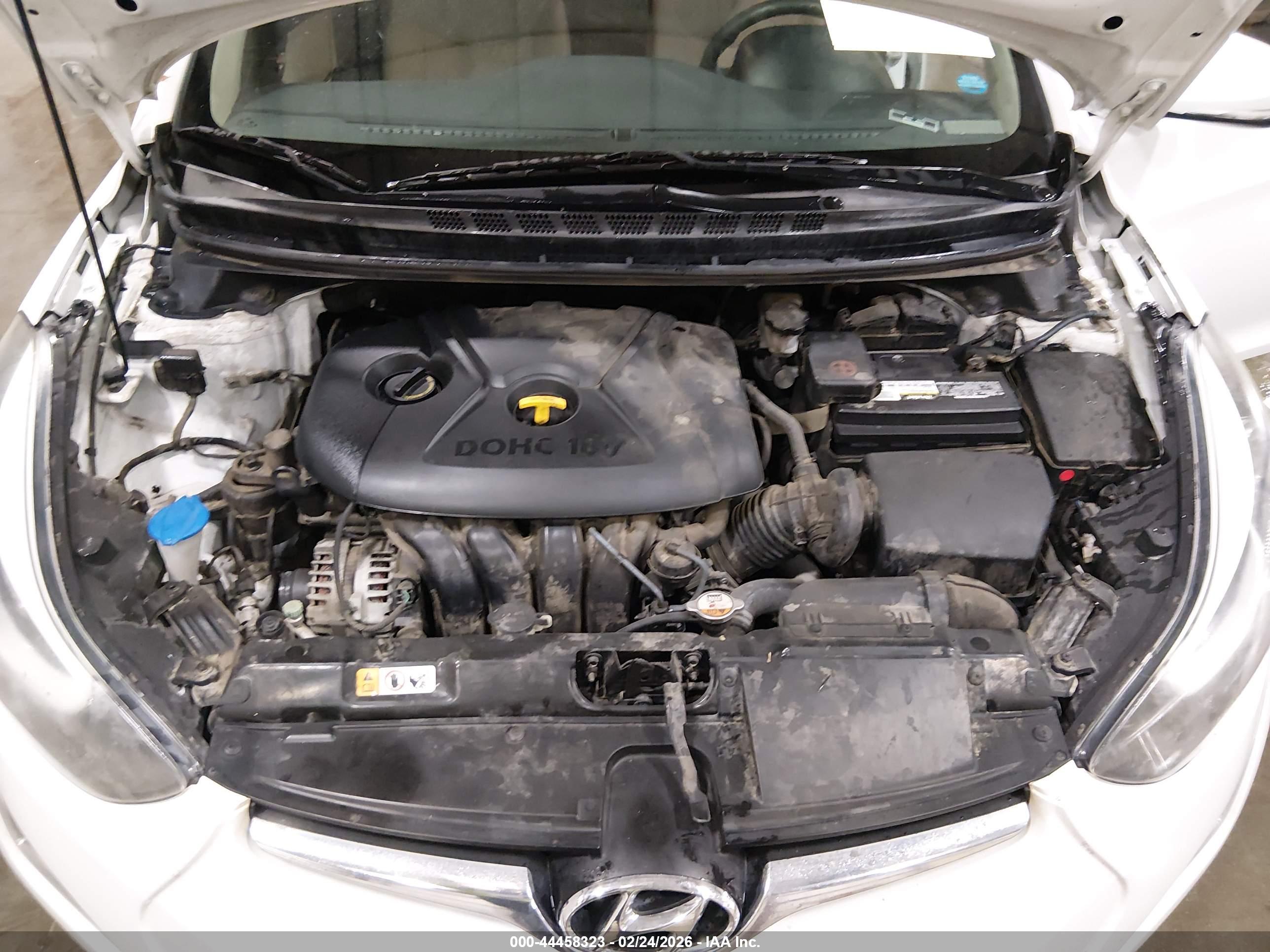 HYUNDAI ELANTRA image 10