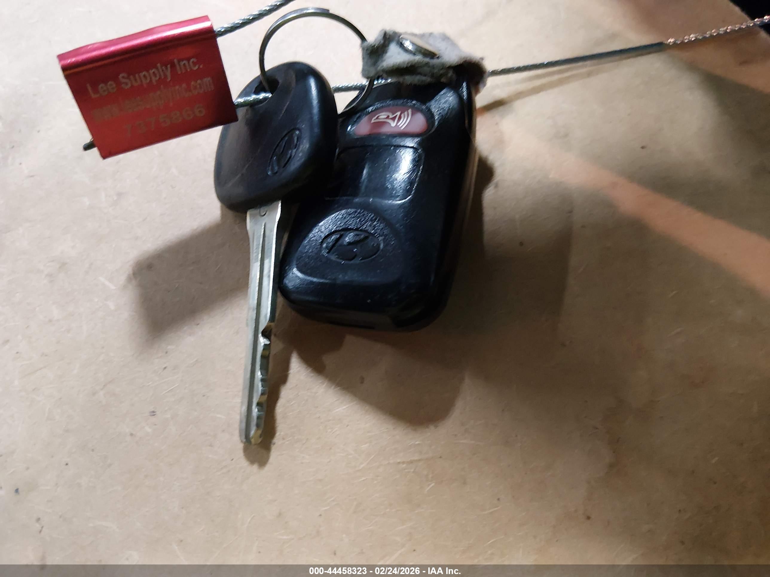 HYUNDAI ELANTRA image 11