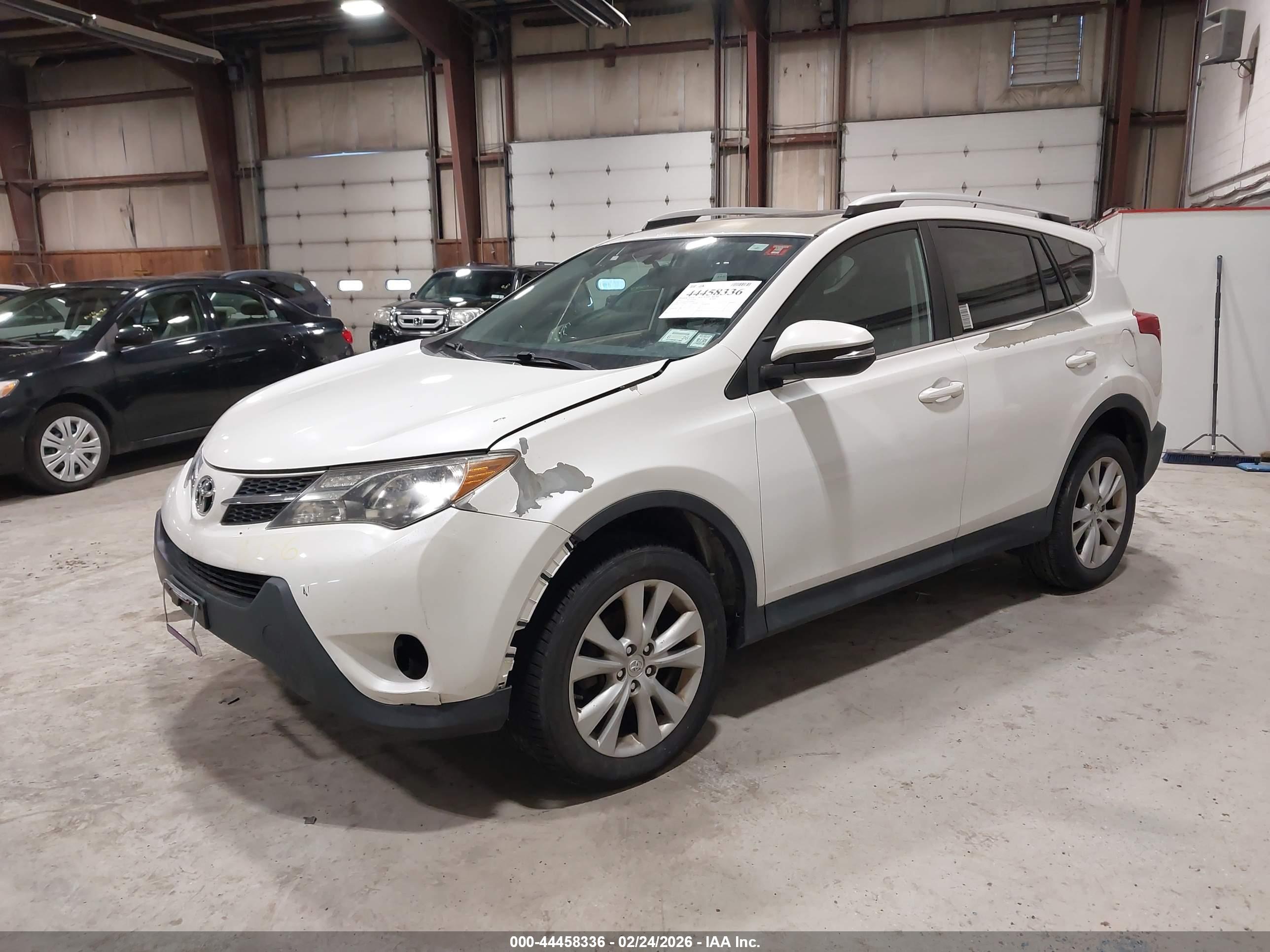 TOYOTA RAV4 image 2