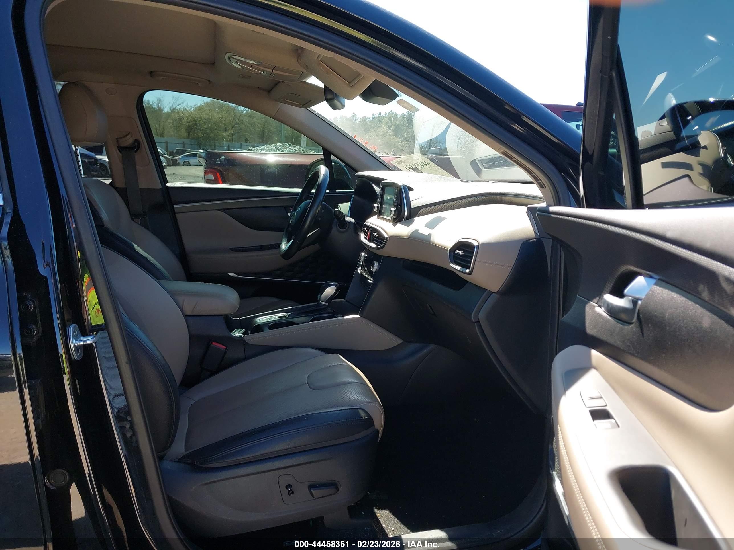HYUNDAI SANTA image 5
