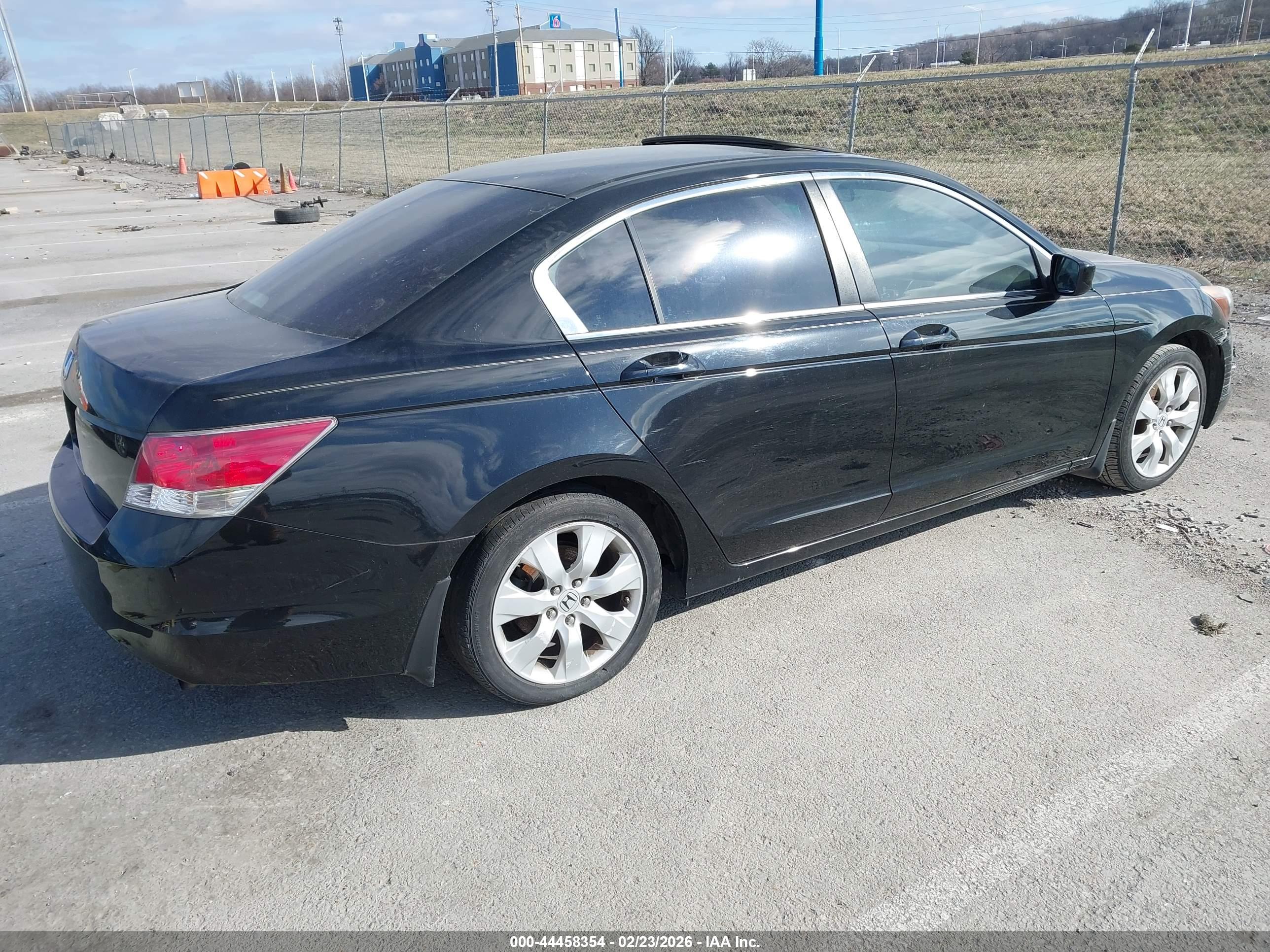 HONDA ACCORD image 4