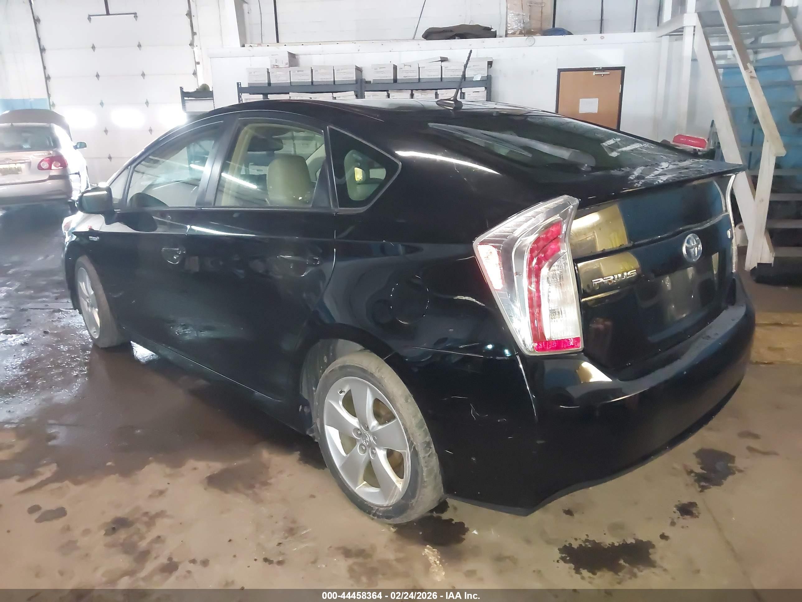 TOYOTA PRIUS image 3