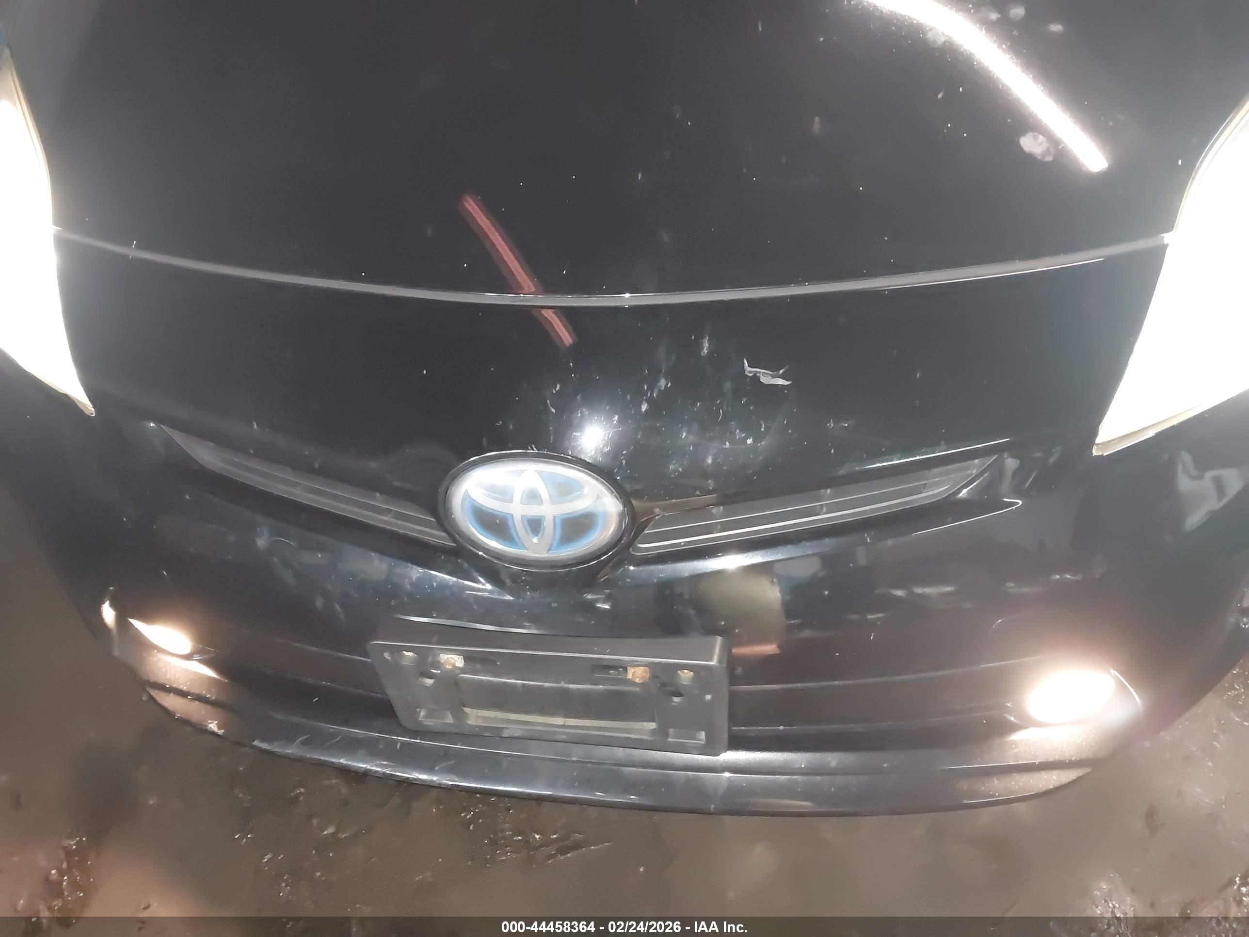 TOYOTA PRIUS image 6