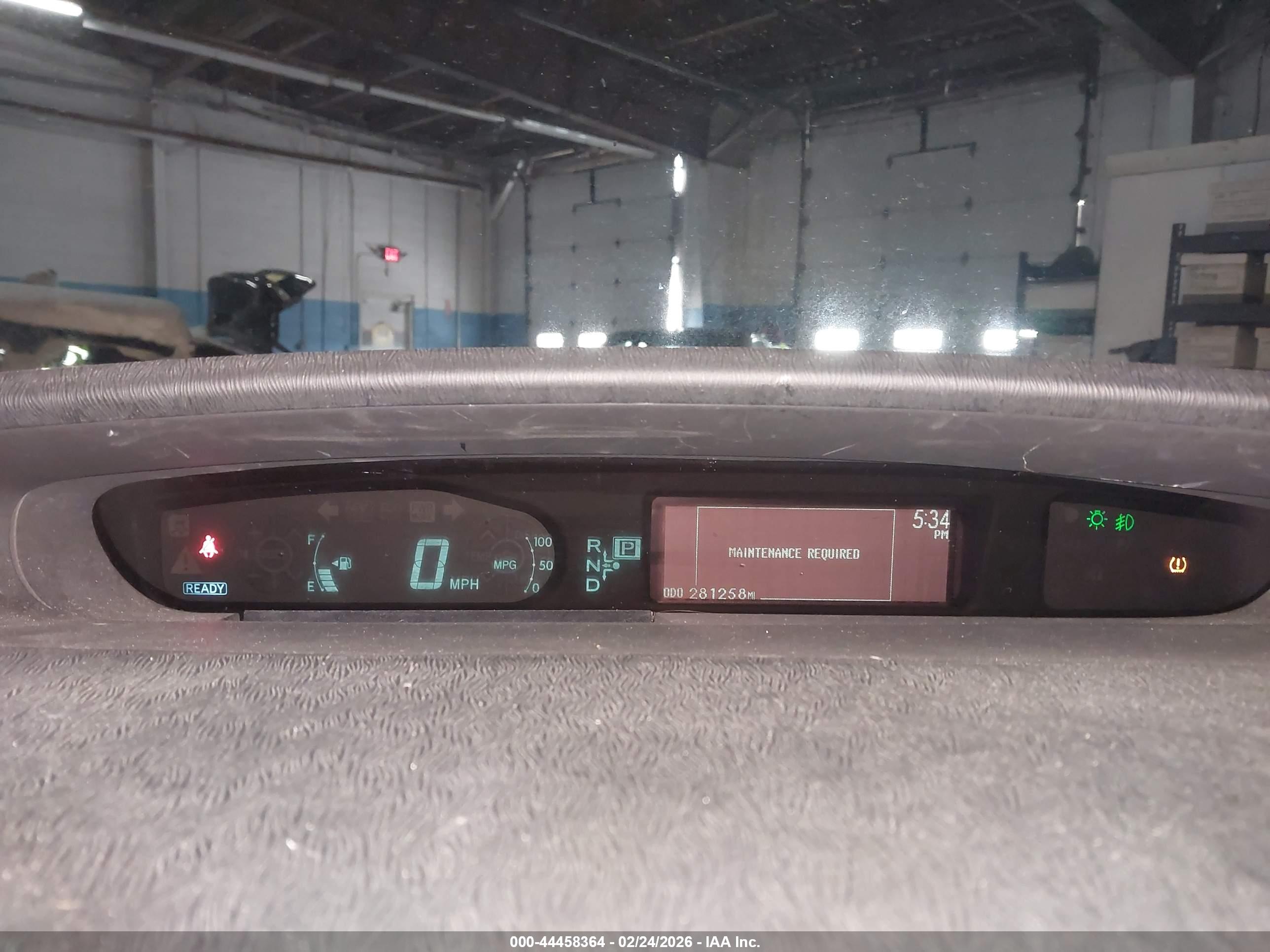 TOYOTA PRIUS image 7