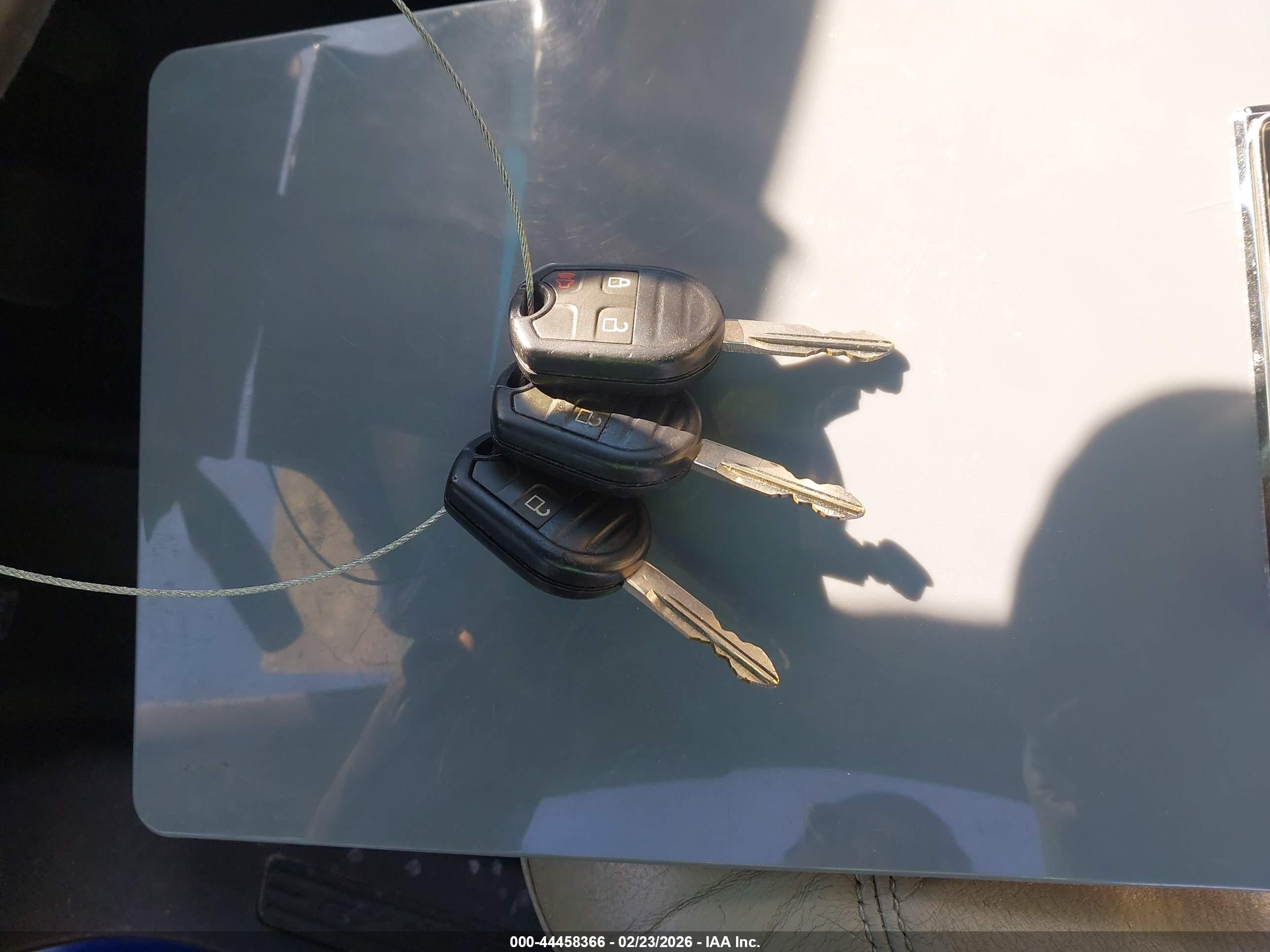 FORD EXPLORER image 11