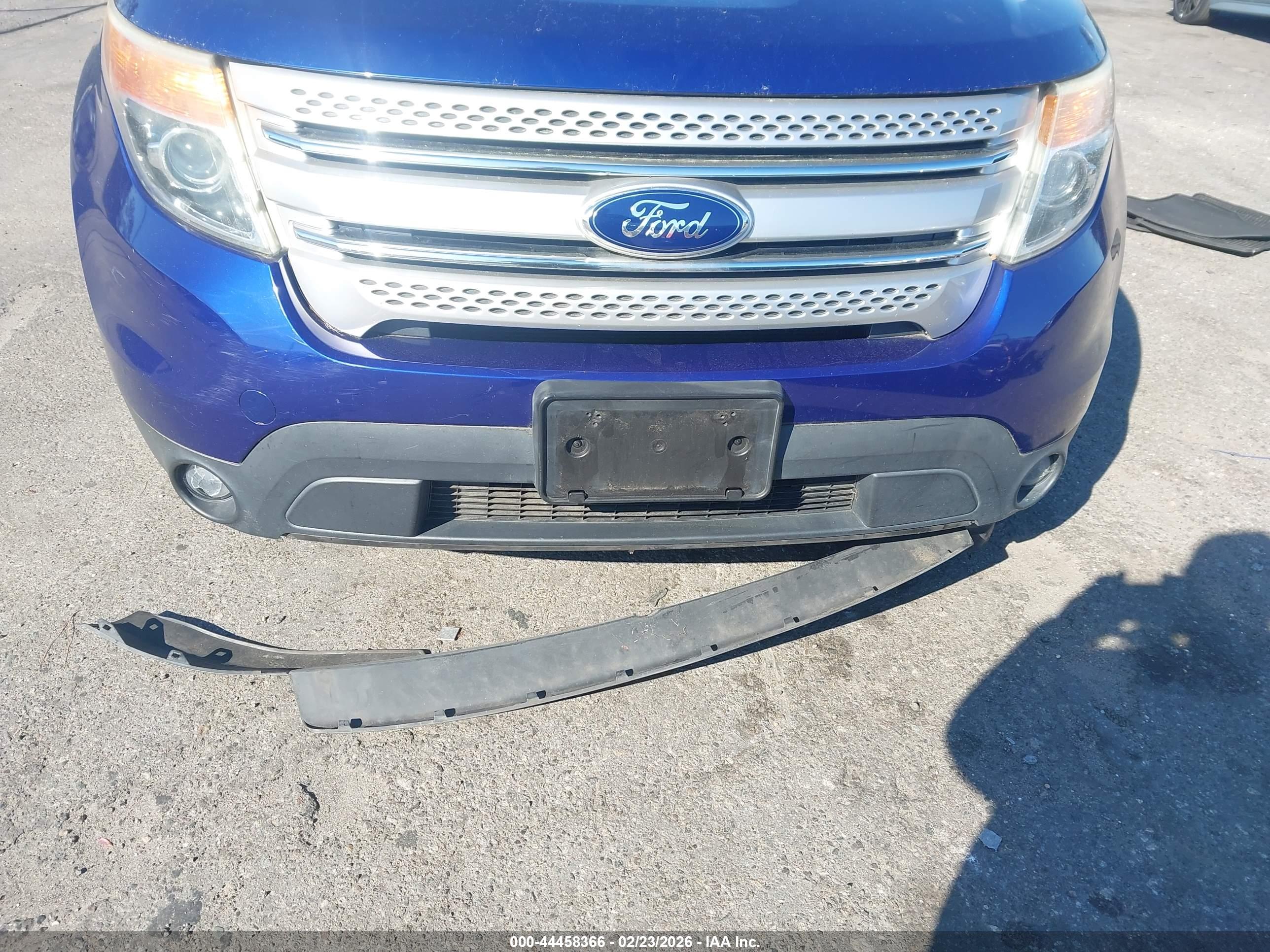 FORD EXPLORER image 6