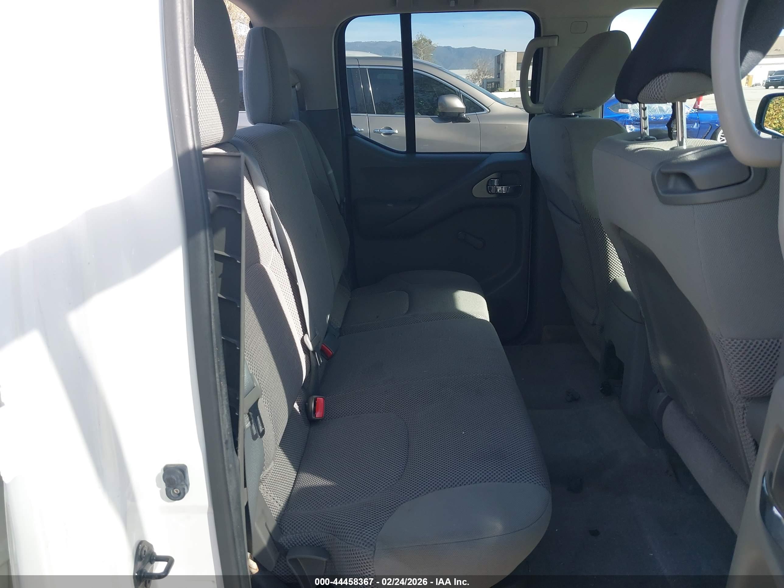 NISSAN FRONTIER image 8
