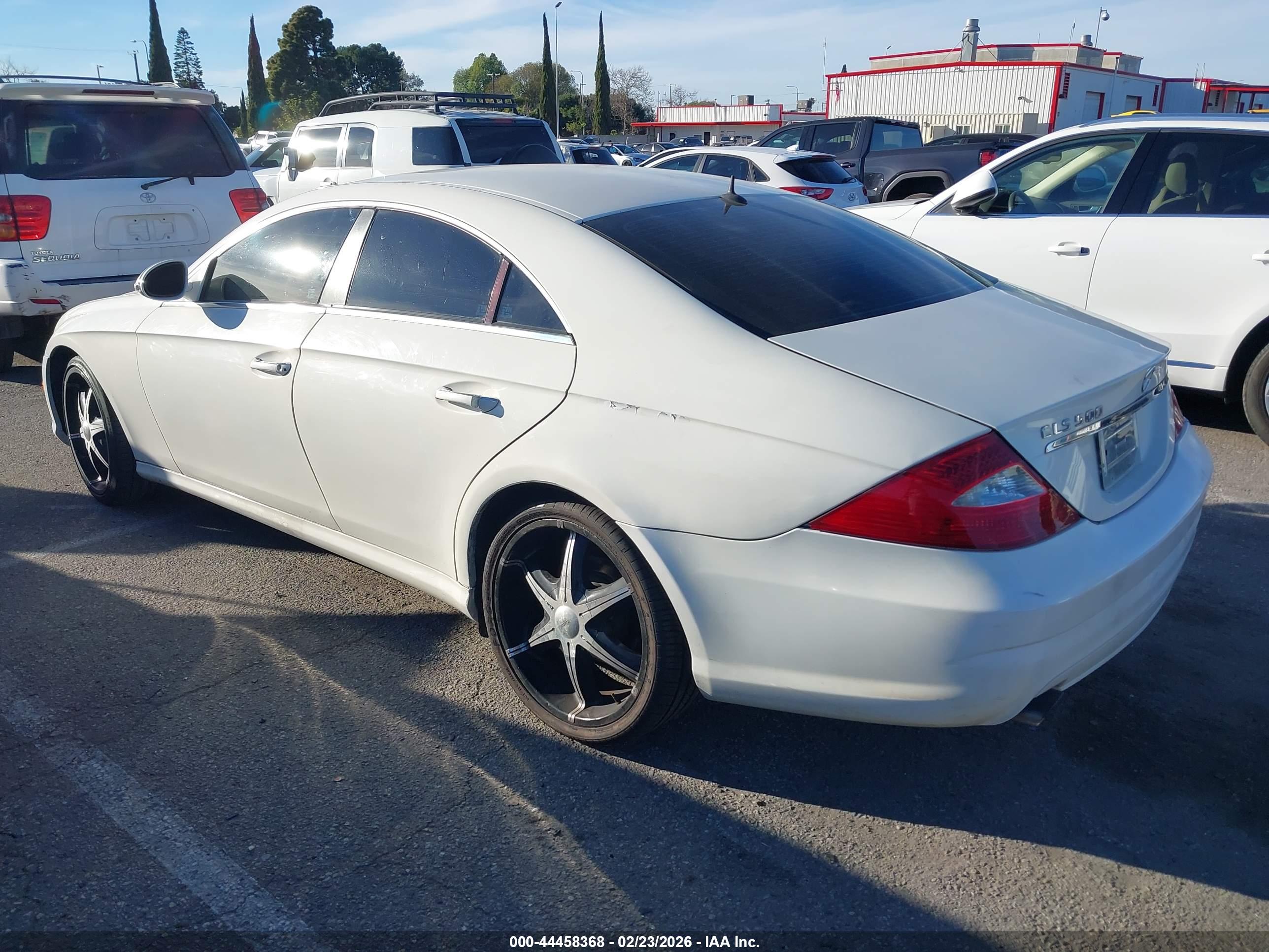 MERCEDES-BENZ CLS image 3