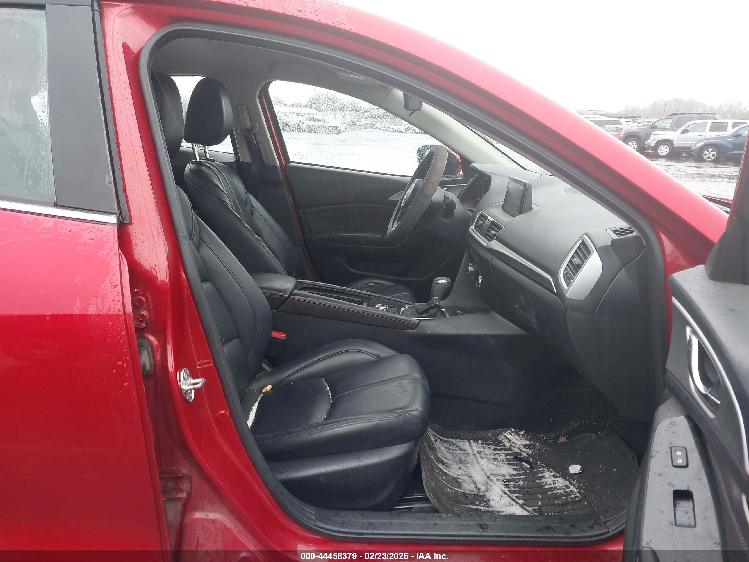 MAZDA MAZDA3 image 5