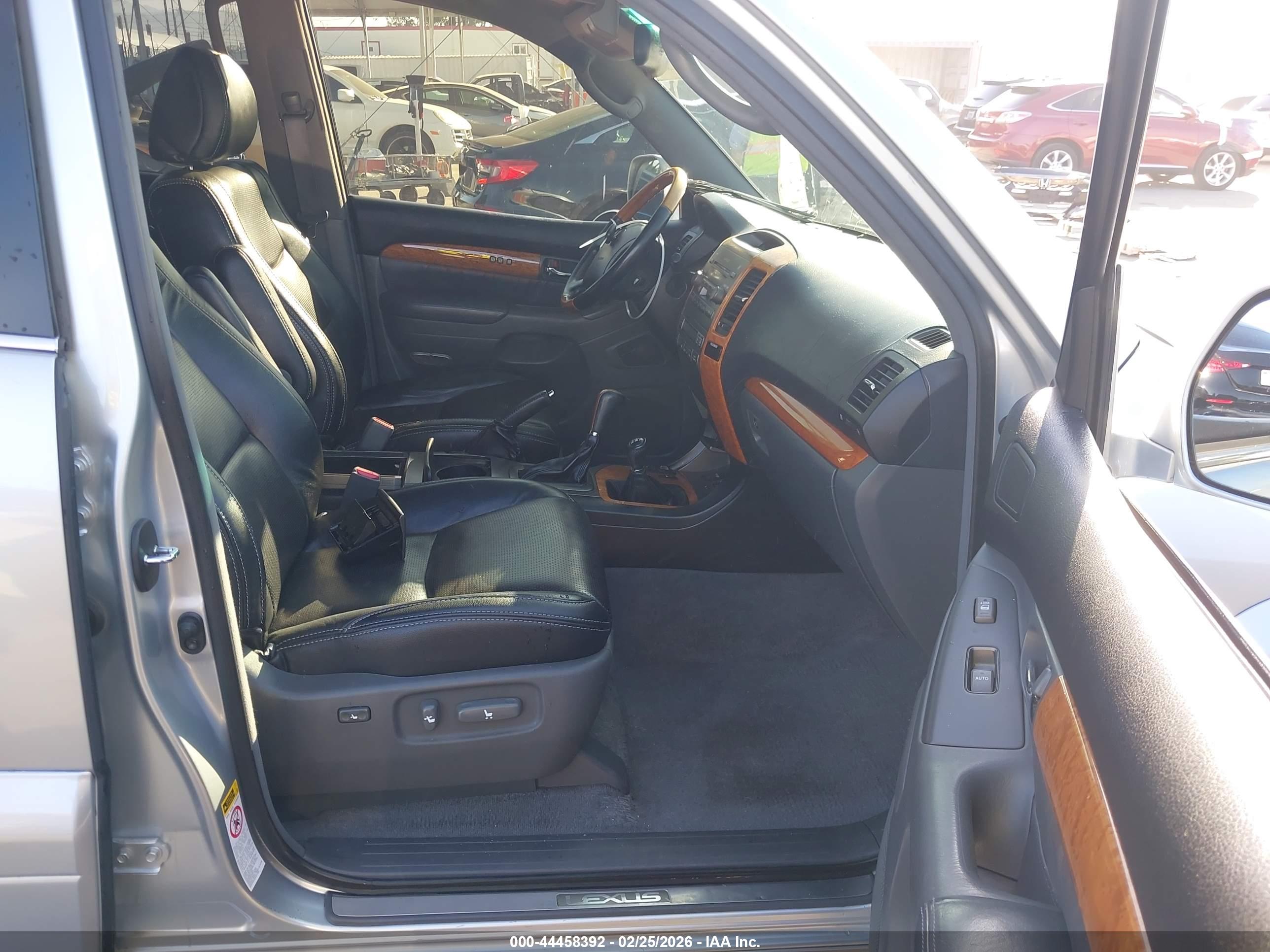 LEXUS GX image 5